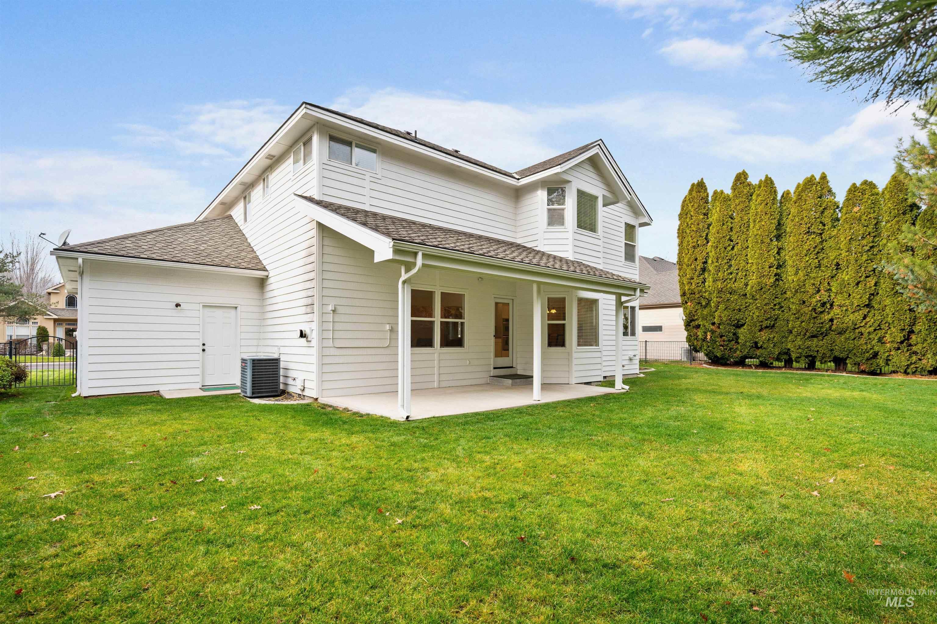 1640 S Lakemoor Way, Eagle, Idaho 83616-6360, 4 Bedrooms, 3.5 Bathrooms, Residential For Sale, Price $850,000,MLS 98969509