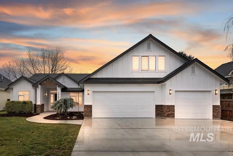 1701 W Puzzle Creek Ct, Meridian, Idaho 83646, 4 Bedrooms, 3 Bathrooms, Residential For Sale, Price $669,900,MLS 98969514