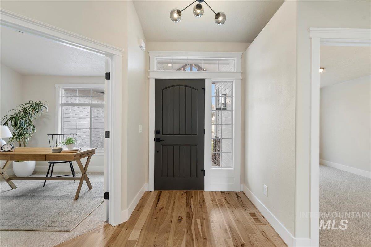 1701 W Puzzle Creek Ct, Meridian, Idaho 83646, 4 Bedrooms, 3 Bathrooms, Residential For Sale, Price $669,900,MLS 98969514