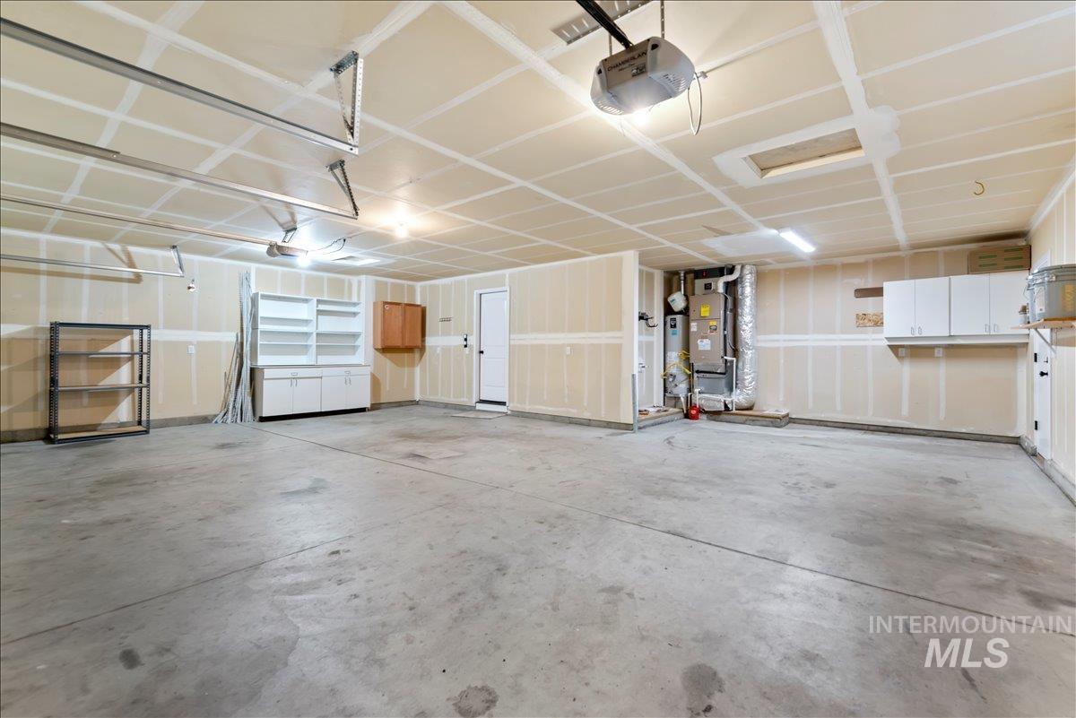 1701 W Puzzle Creek Ct, Meridian, Idaho 83646, 4 Bedrooms, 3 Bathrooms, Residential For Sale, Price $669,900,MLS 98969514