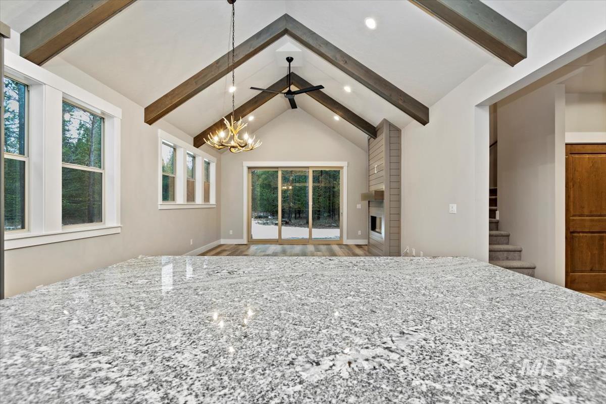 136 Jacks Loop, Donnelly, Idaho 83615, 2 Bedrooms, 2.5 Bathrooms, Residential For Sale, Price $799,900, 98969516