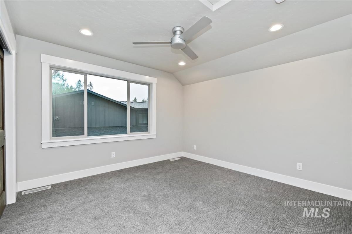 136 Jacks Loop, Donnelly, Idaho 83615, 2 Bedrooms, 2.5 Bathrooms, Residential For Sale, Price $749,000,MLS 98969516
