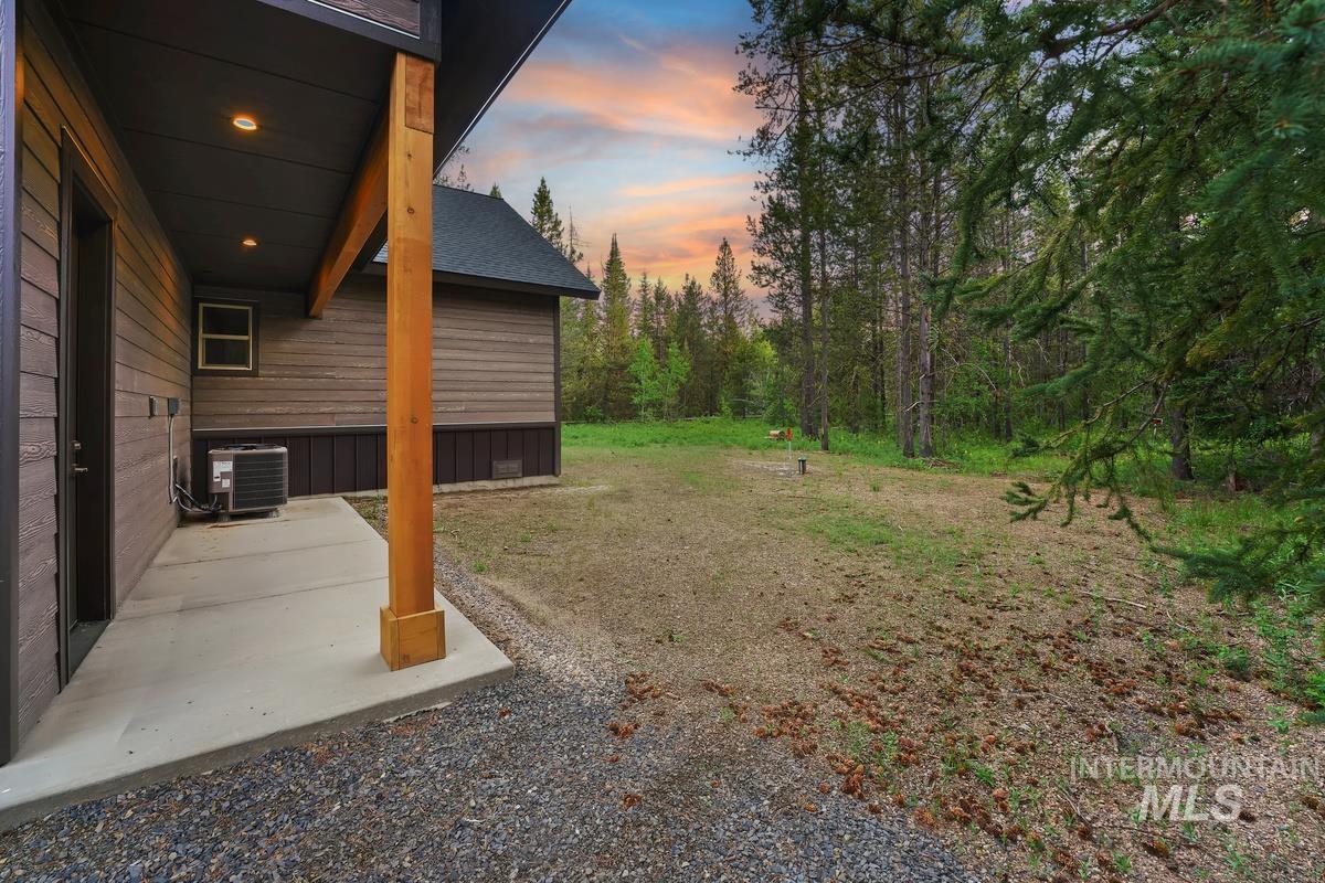 136 Jacks Loop, Donnelly, Idaho 83615, 2 Bedrooms, 2.5 Bathrooms, Residential For Sale, Price $749,000,MLS 98969516