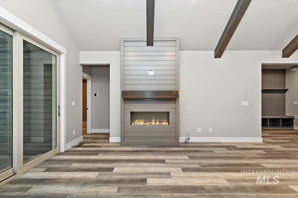 136 Jacks Loop, Donnelly, Idaho 83615, 2 Bedrooms, 2.5 Bathrooms, Residential For Sale, Price $799,900, 98969516