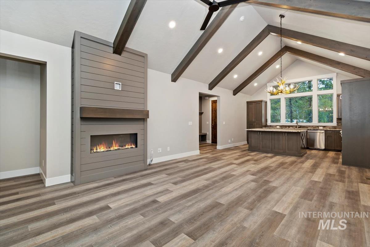 136 Jacks Loop, Donnelly, Idaho 83615, 2 Bedrooms, 2.5 Bathrooms, Residential For Sale, Price $799,900, 98969516