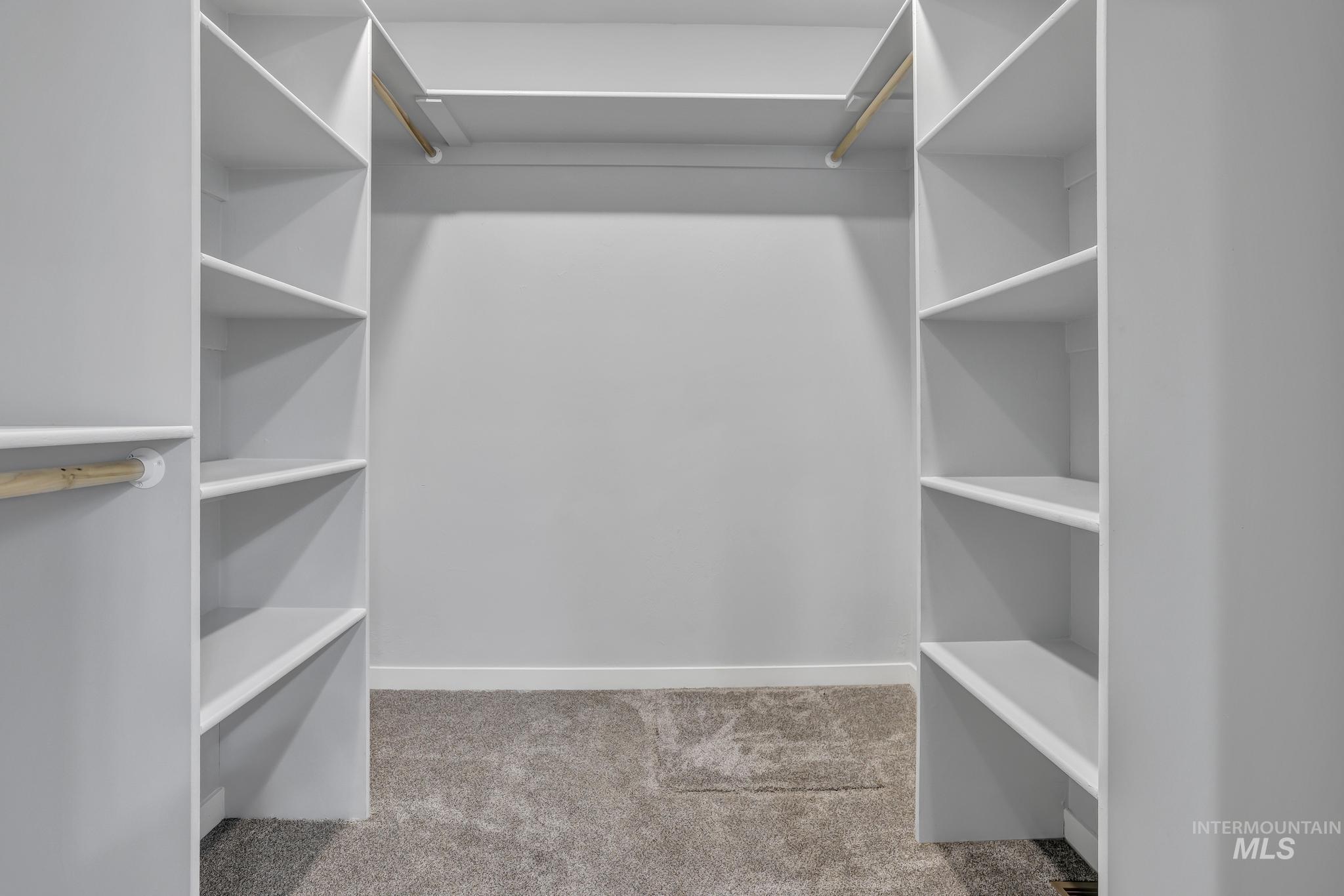 811 4th Avenue West, Twin Falls, Idaho 83301, 3 Bedrooms, 2 Bathrooms, Residential For Sale, Price $360,000,MLS 98969519