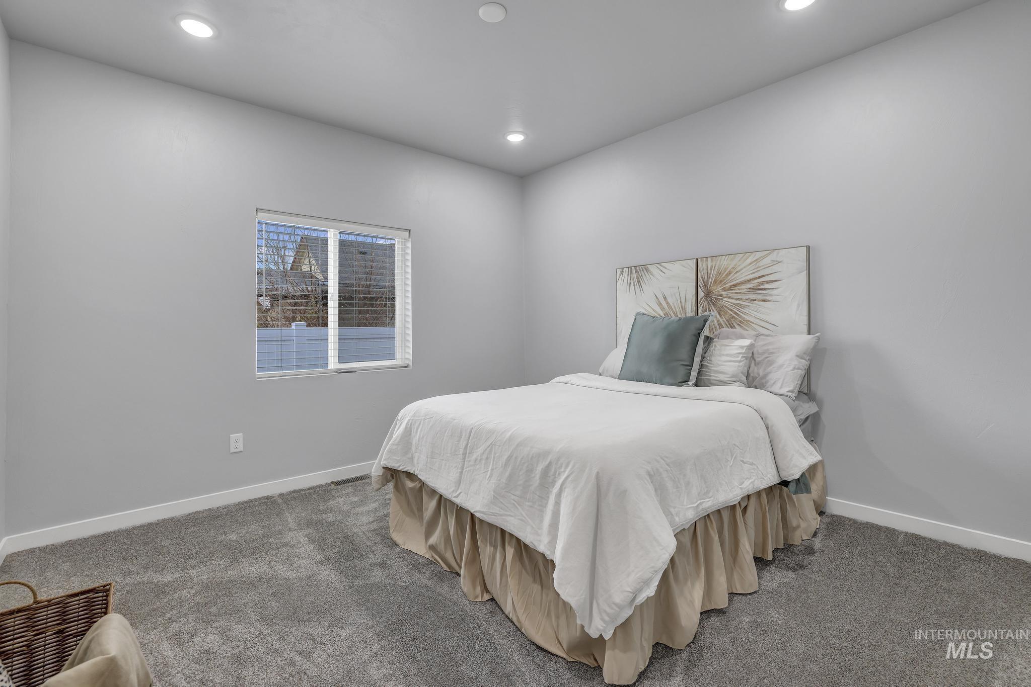 811 4th Avenue West, Twin Falls, Idaho 83301, 3 Bedrooms, 2 Bathrooms, Residential For Sale, Price $360,000,MLS 98969519