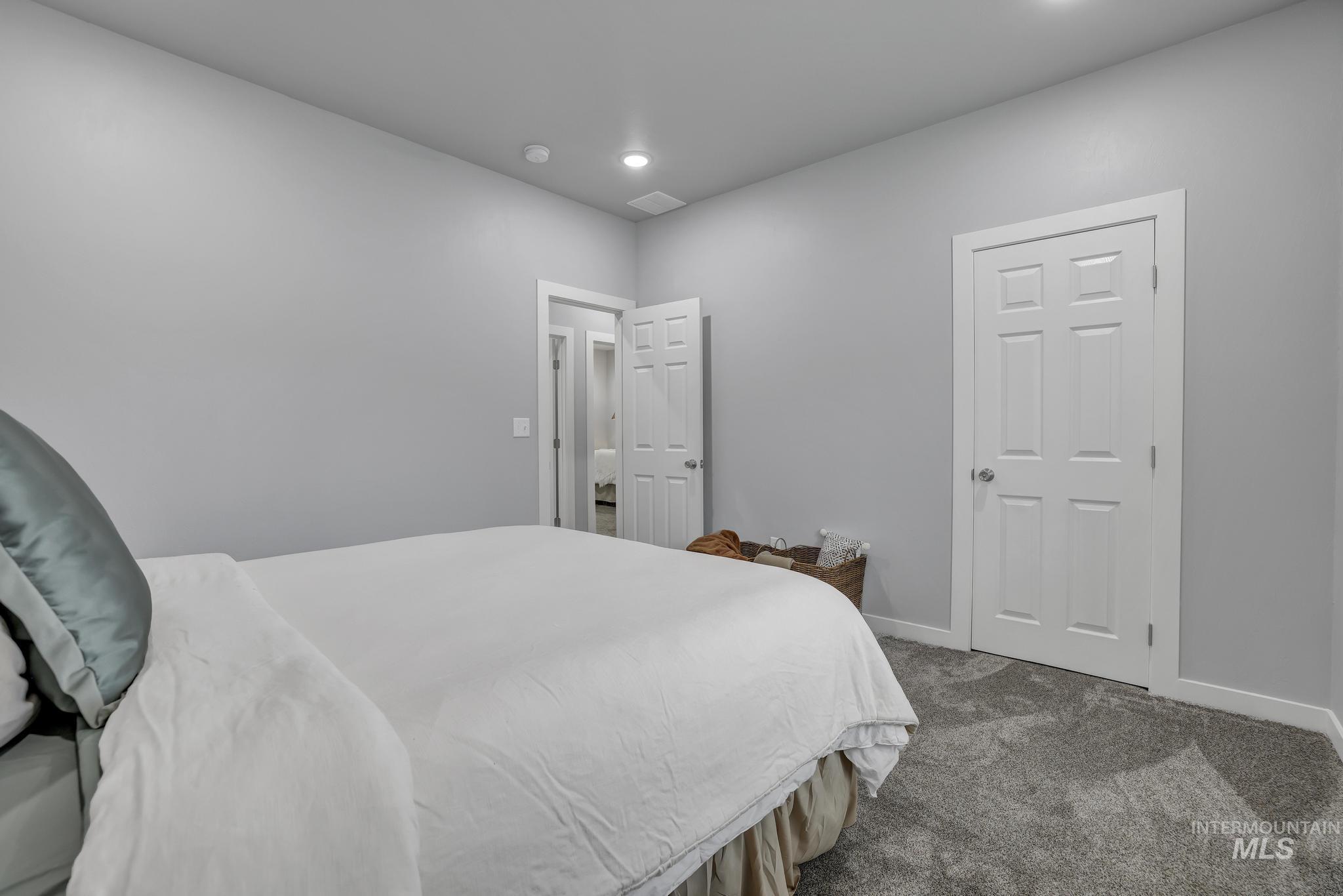 811 4th Avenue West, Twin Falls, Idaho 83301, 3 Bedrooms, 2 Bathrooms, Residential For Sale, Price $360,000,MLS 98969519