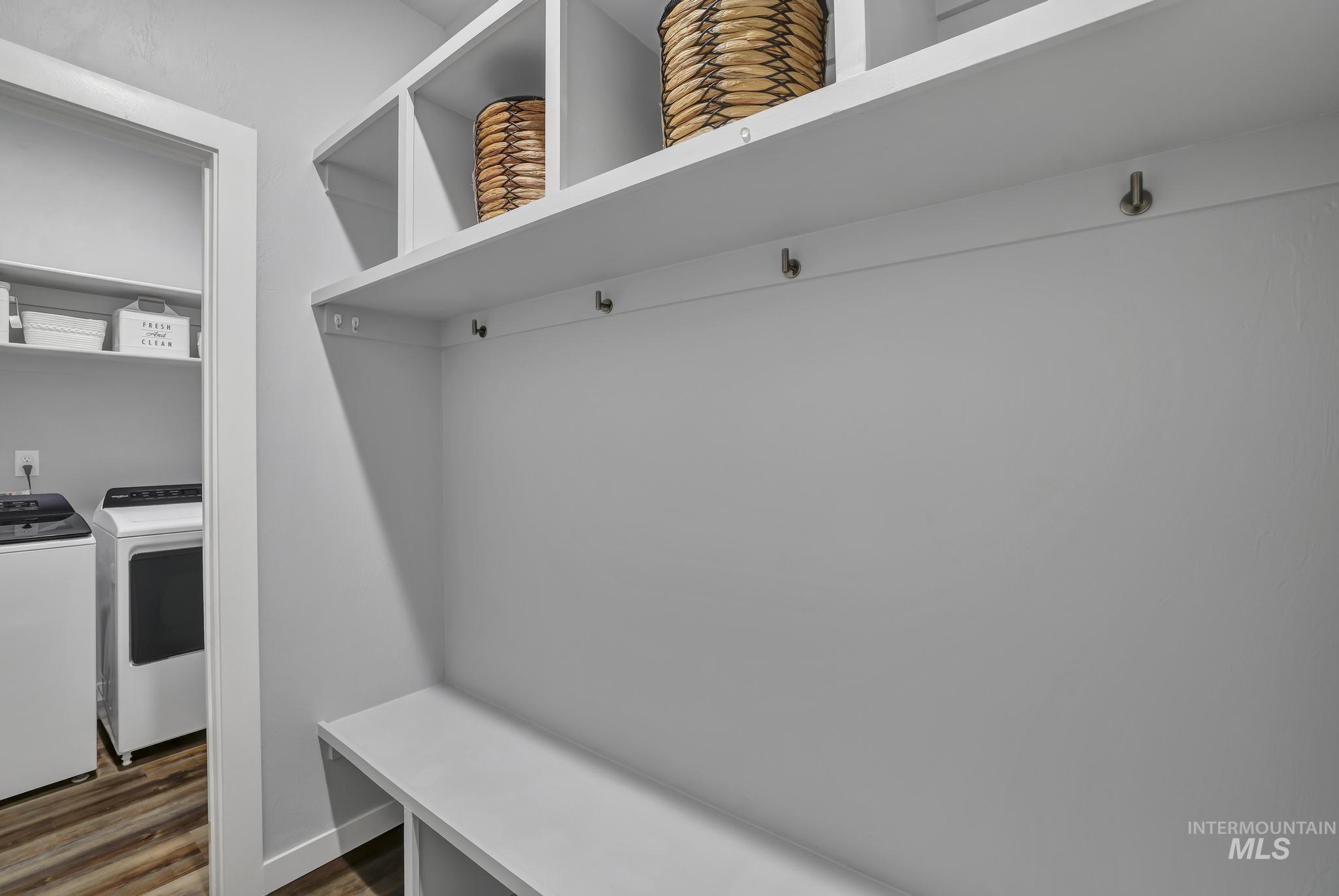 811 4th Avenue West, Twin Falls, Idaho 83301, 3 Bedrooms, 2 Bathrooms, Residential For Sale, Price $360,000,MLS 98969519