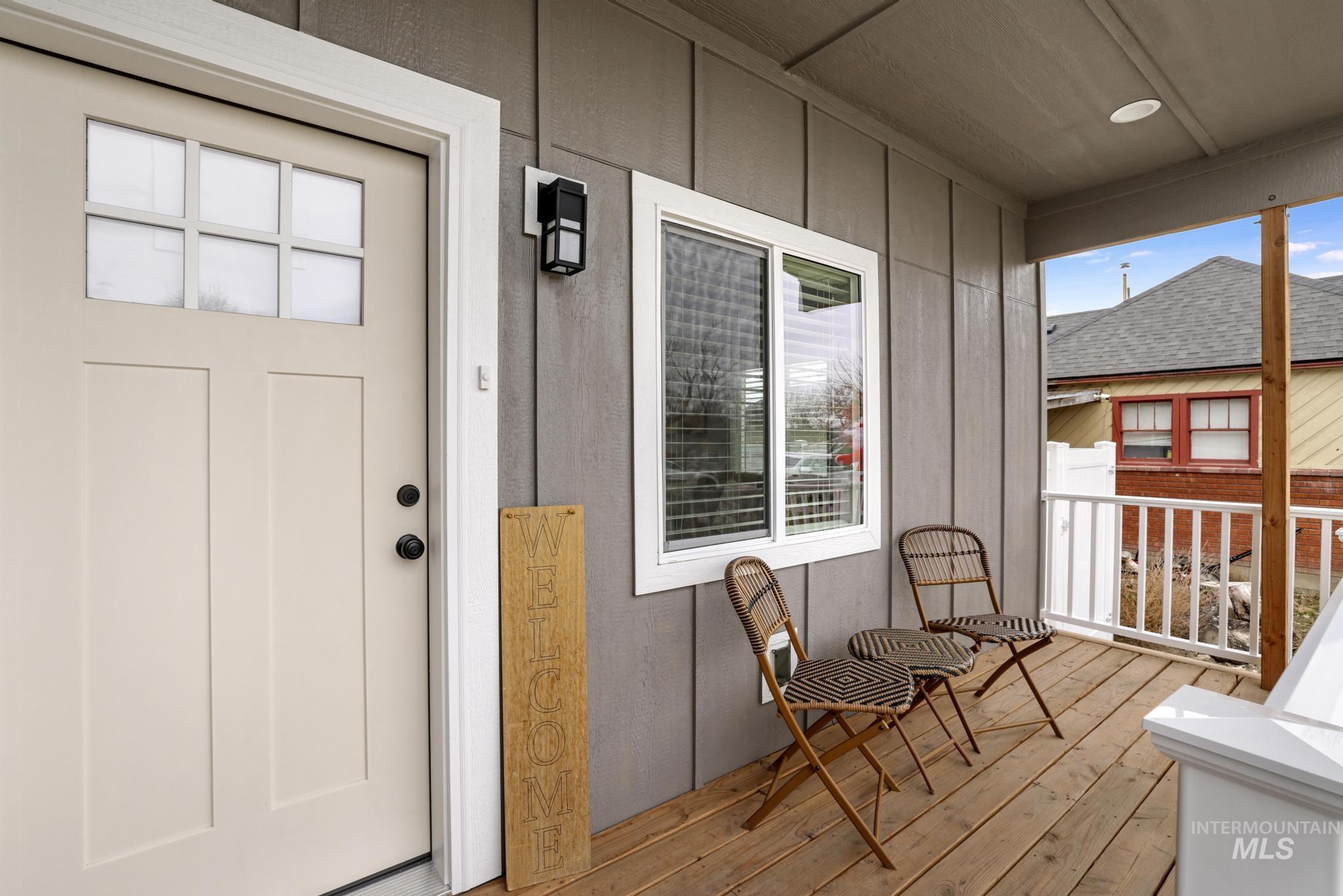 811 4th Avenue West, Twin Falls, Idaho 83301, 3 Bedrooms, 2 Bathrooms, Residential For Sale, Price $360,000,MLS 98969519