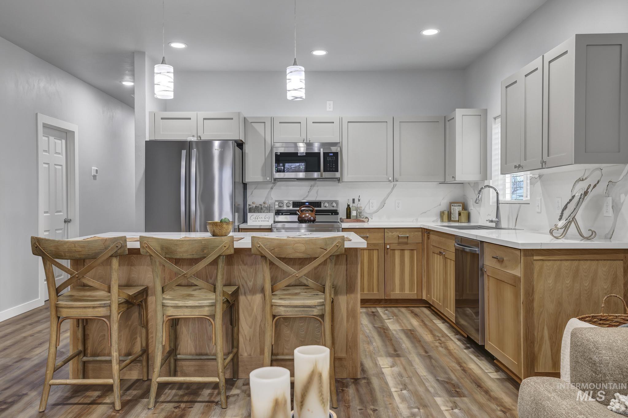 811 4th Avenue West, Twin Falls, Idaho 83301, 3 Bedrooms, 2 Bathrooms, Residential For Sale, Price $360,000,MLS 98969519