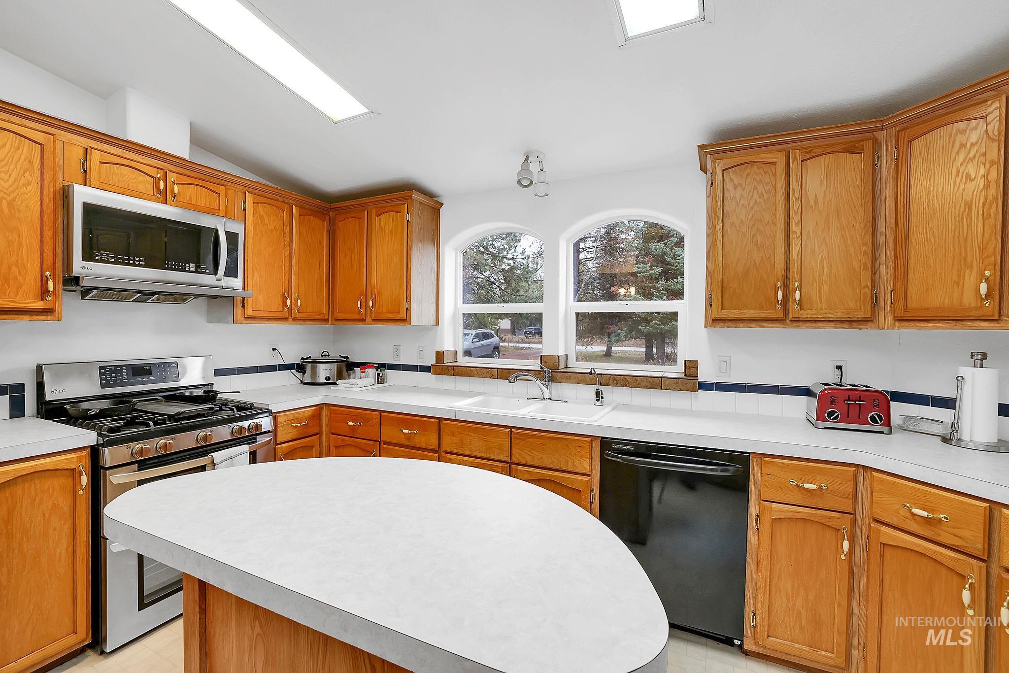 158 Boulder Place, Donnelly, Idaho 83615, 3 Bedrooms, 2 Bathrooms, Residential For Sale, Price $519,000, 98969524
