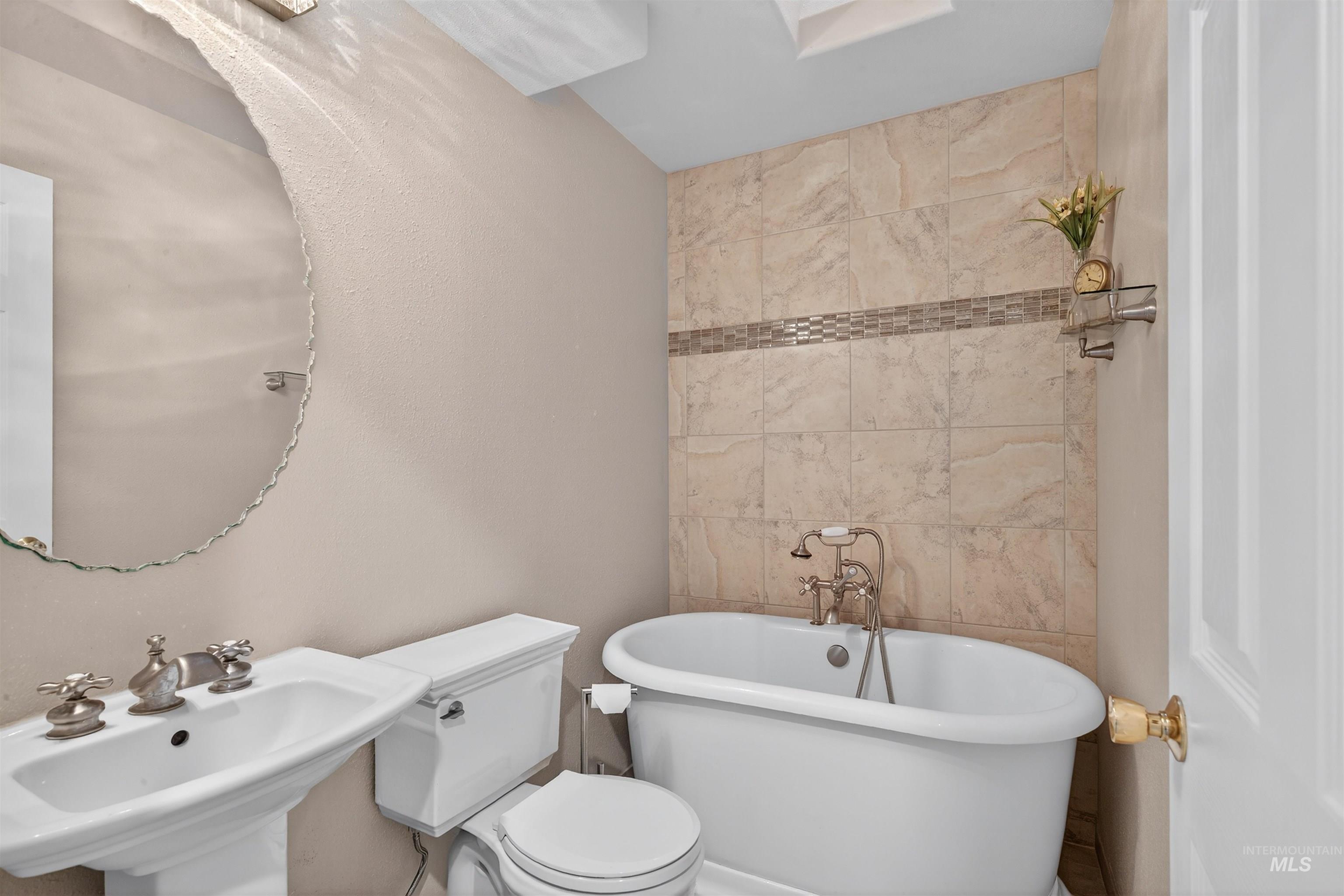 530 Valley Vista Blvd, Lewiston, Idaho 83501, 3 Bedrooms, 3 Bathrooms, Residential For Sale, Price $375,000,MLS 98969525