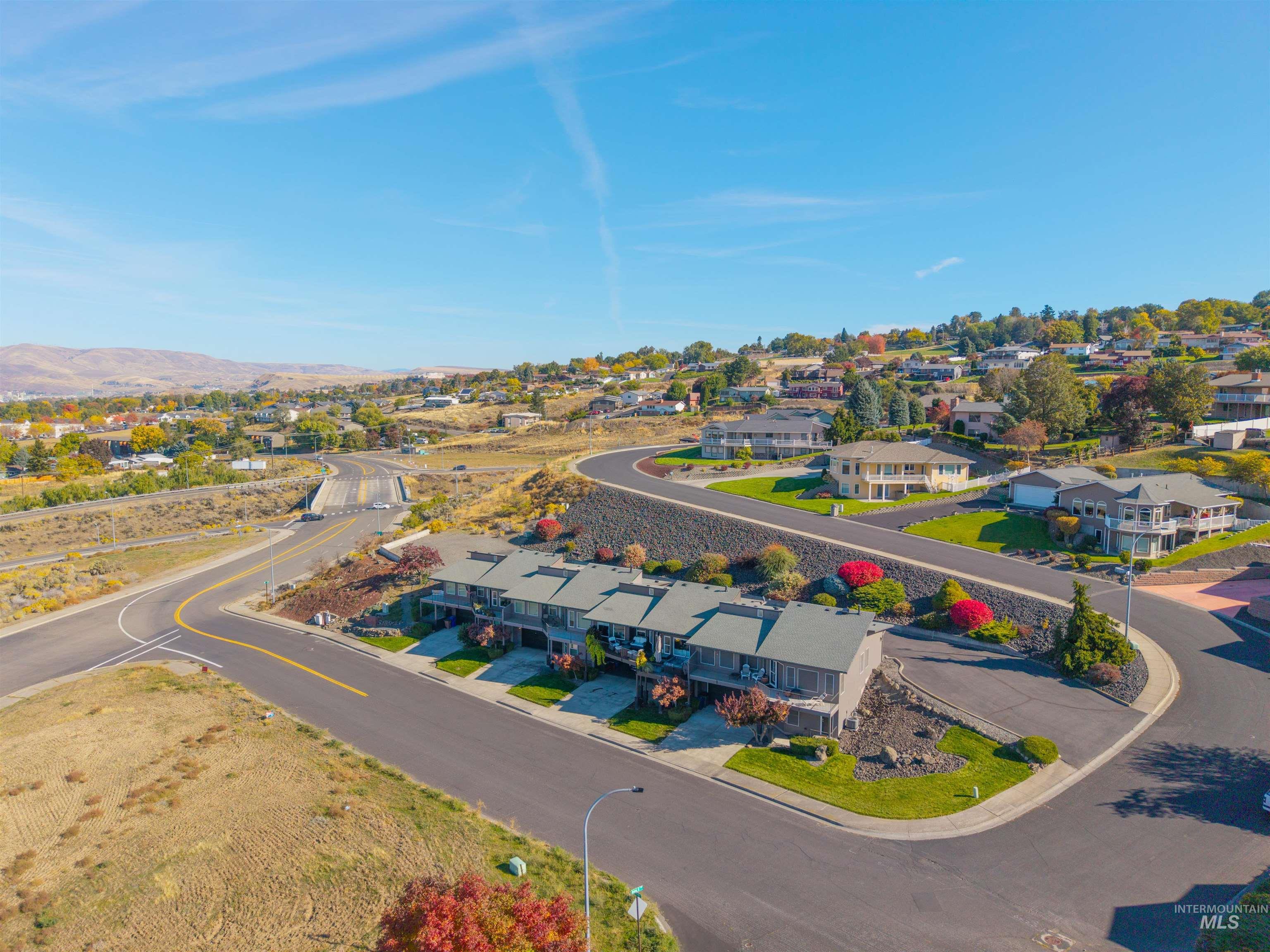 530 Valley Vista Blvd, Lewiston, Idaho 83501, 3 Bedrooms, 3 Bathrooms, Residential For Sale, Price $375,000,MLS 98969525