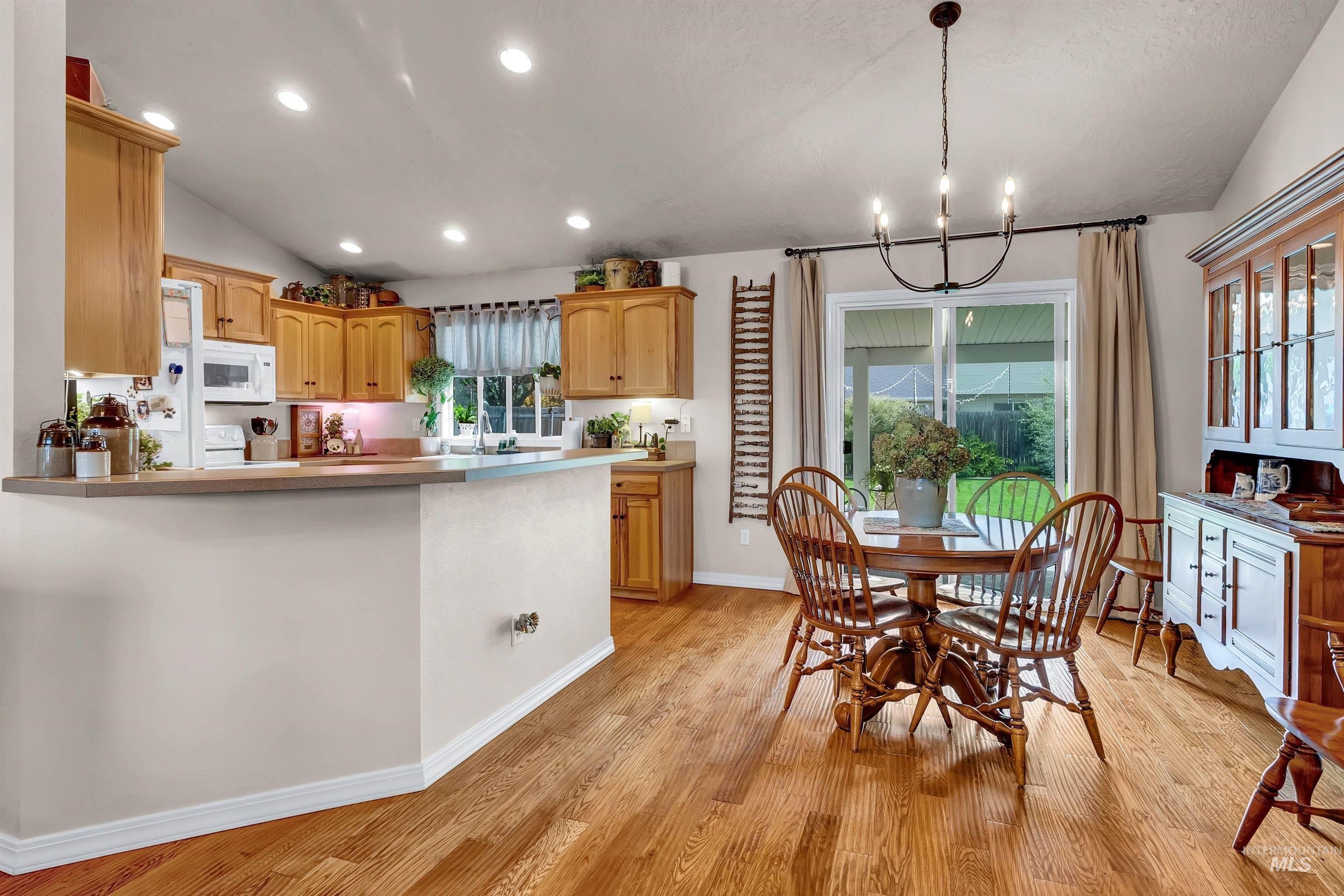 11769 W Pyramid Peak Street, Boise, Idaho 83709-6258, 3 Bedrooms, 2 Bathrooms, Residential For Sale, Price $525,000,MLS 98969526