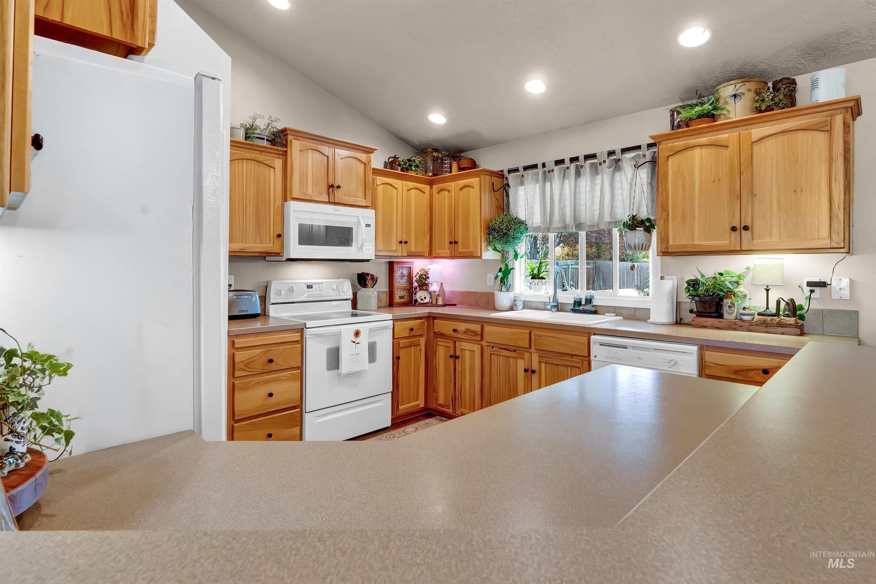 11769 W Pyramid Peak Street, Boise, Idaho 83709-6258, 3 Bedrooms, 2 Bathrooms, Residential For Sale, Price $525,000,MLS 98969526