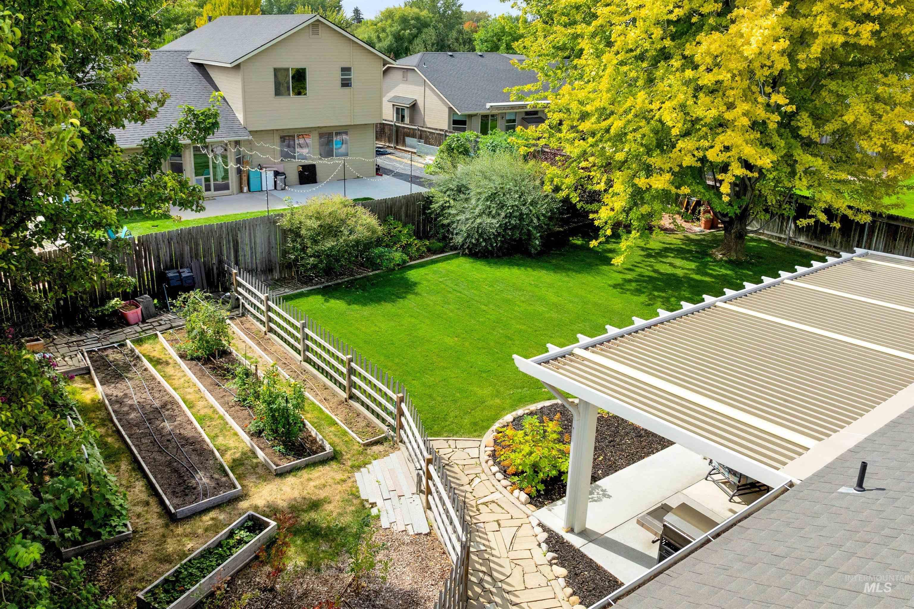 11769 W Pyramid Peak Street, Boise, Idaho 83709-6258, 3 Bedrooms, 2 Bathrooms, Residential For Sale, Price $525,000,MLS 98969526