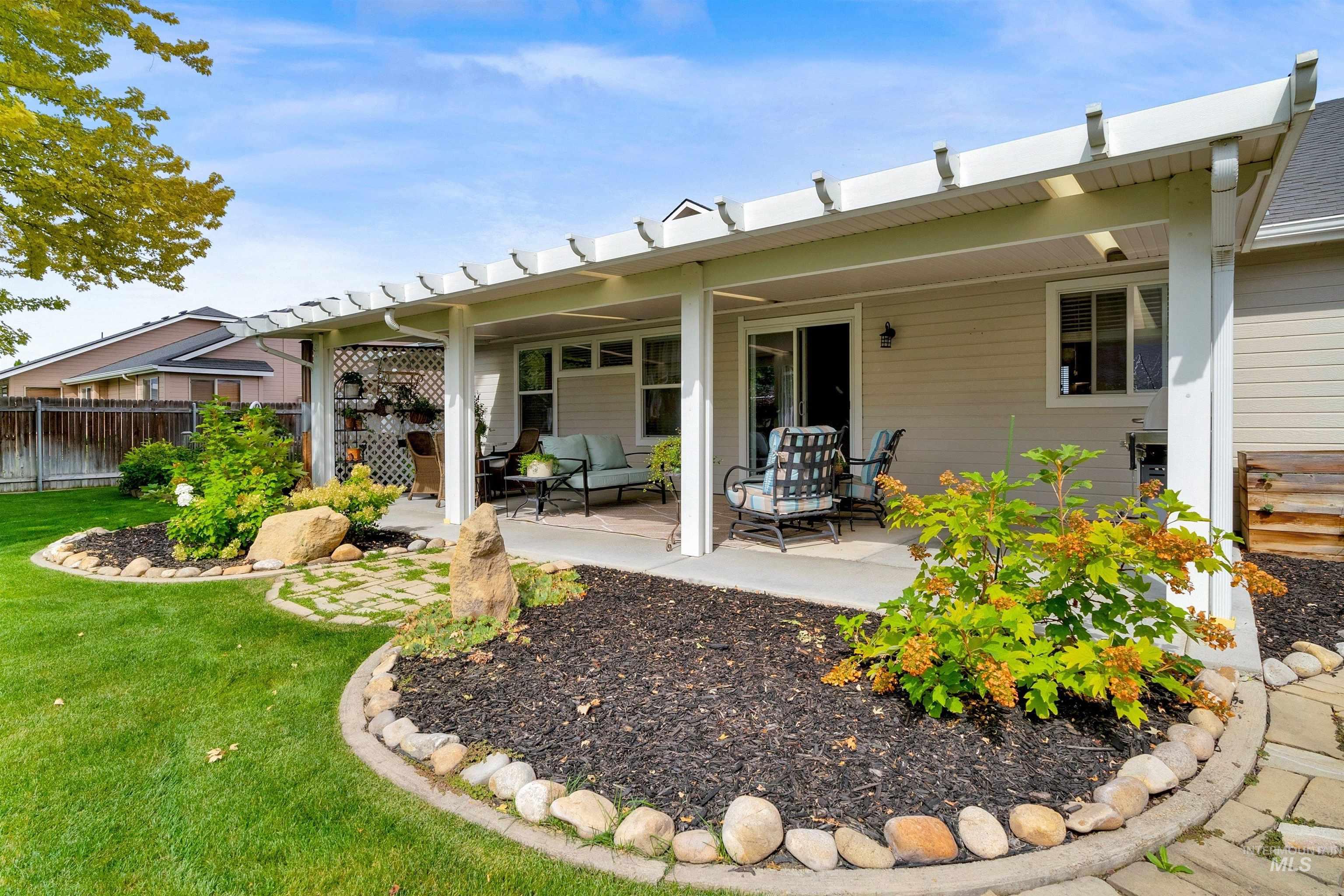 11769 W Pyramid Peak Street, Boise, Idaho 83709-6258, 3 Bedrooms, 2 Bathrooms, Residential For Sale, Price $525,000,MLS 98969526