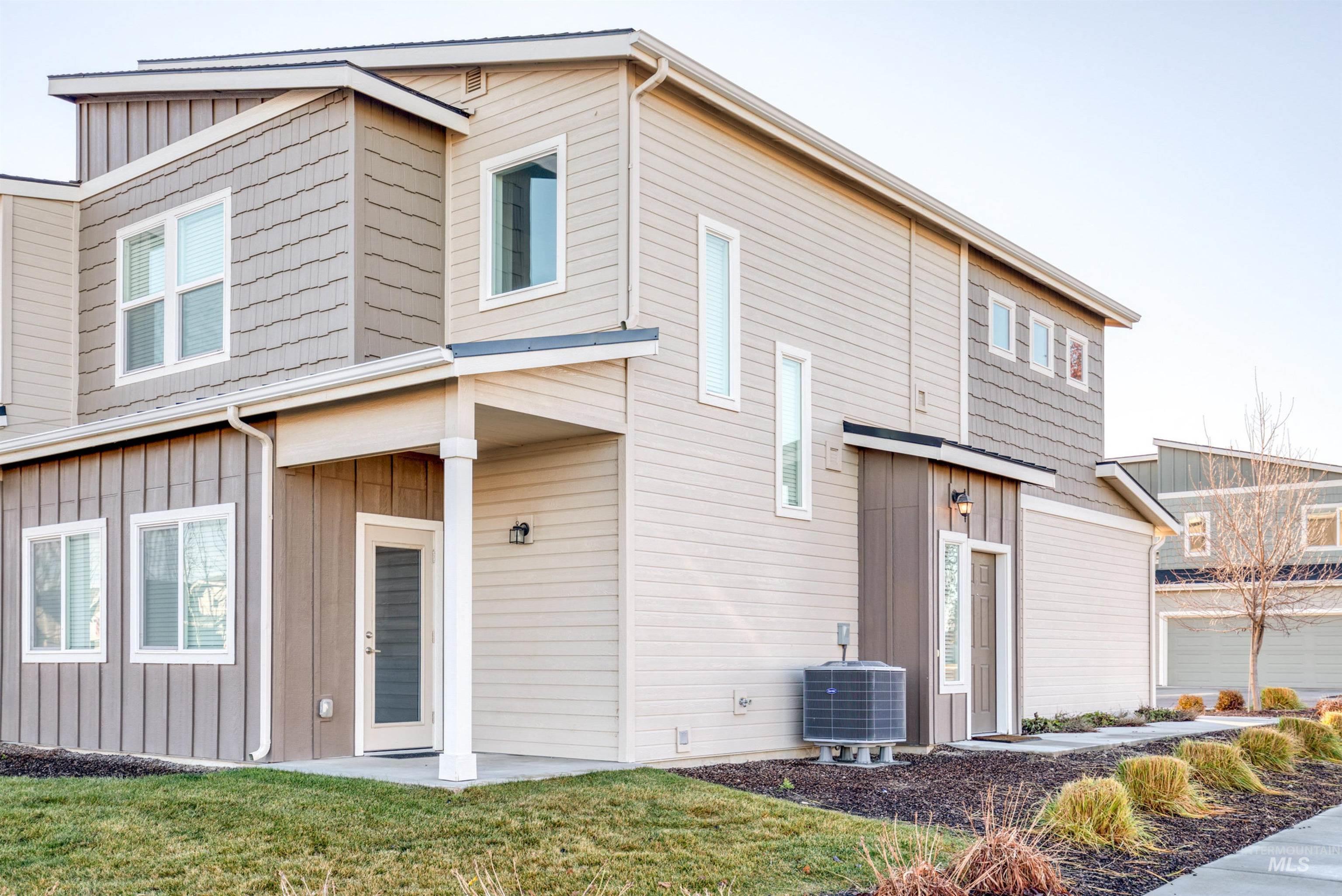 5709 E Bollo Street, Nampa, Idaho 83687-7616, 2 Bedrooms, 2.5 Bathrooms, Residential For Sale, Price $325,000, 98969528