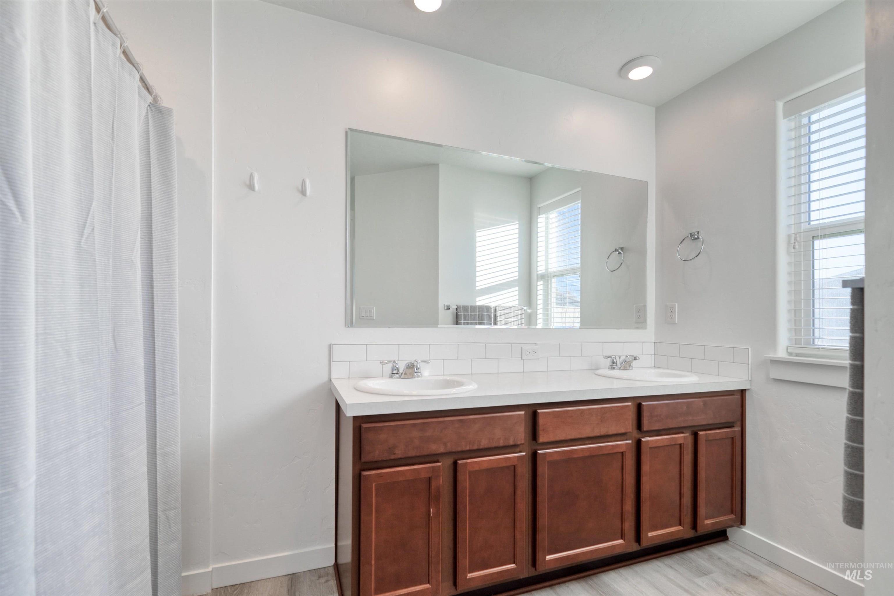 5709 E Bollo Street, Nampa, Idaho 83687-7616, 2 Bedrooms, 2.5 Bathrooms, Residential For Sale, Price $325,000, 98969528