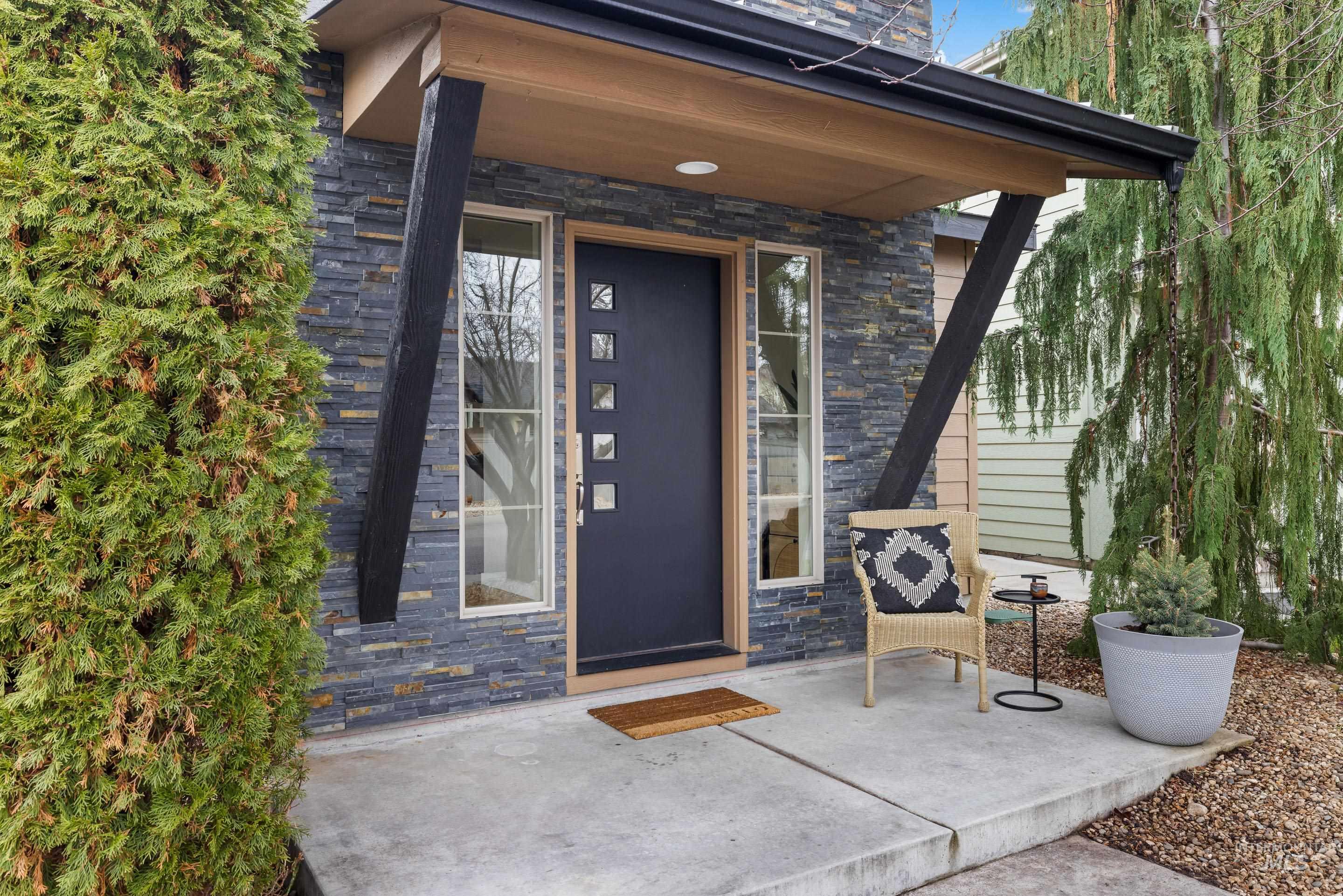 2130 S Myers Pl, Boise, Idaho 83706, 3 Bedrooms, 2.5 Bathrooms, Residential For Sale, Price $595,000,MLS 98969529