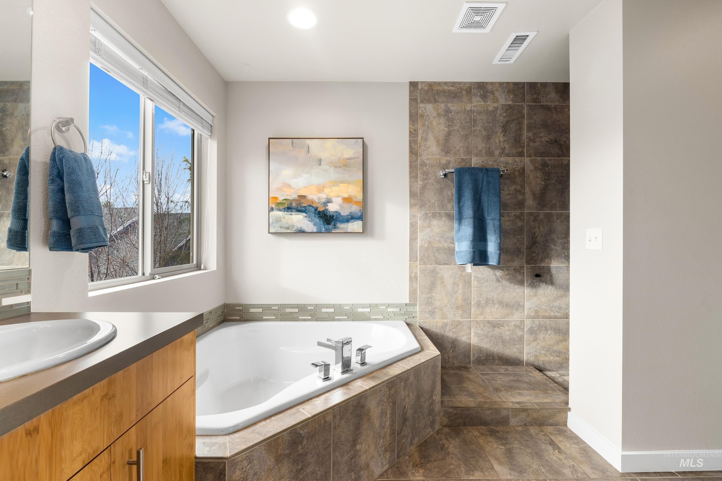 2130 S Myers Pl, Boise, Idaho 83706, 3 Bedrooms, 2.5 Bathrooms, Residential For Sale, Price $595,000,MLS 98969529