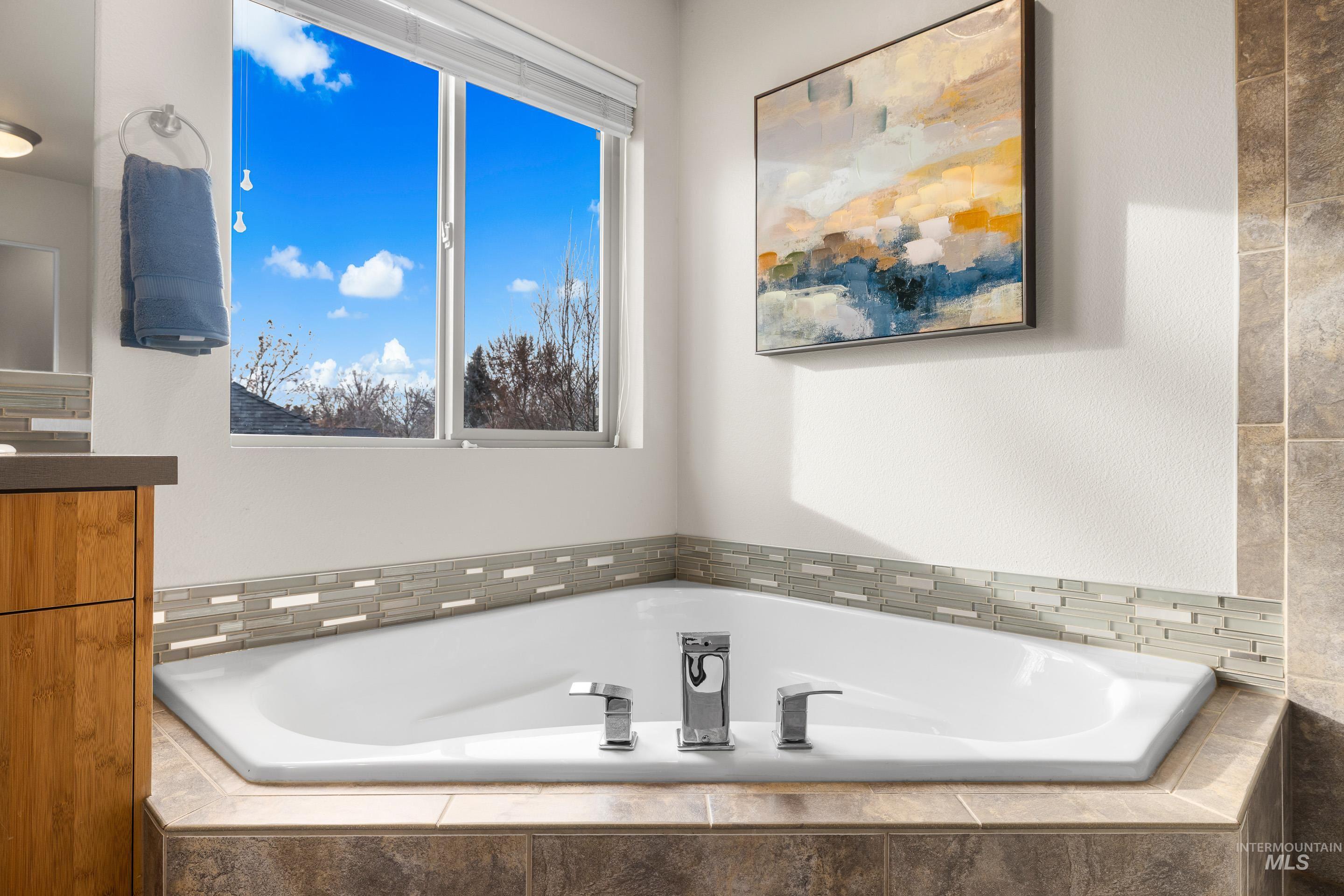 2130 S Myers Pl, Boise, Idaho 83706, 3 Bedrooms, 2.5 Bathrooms, Residential For Sale, Price $595,000,MLS 98969529