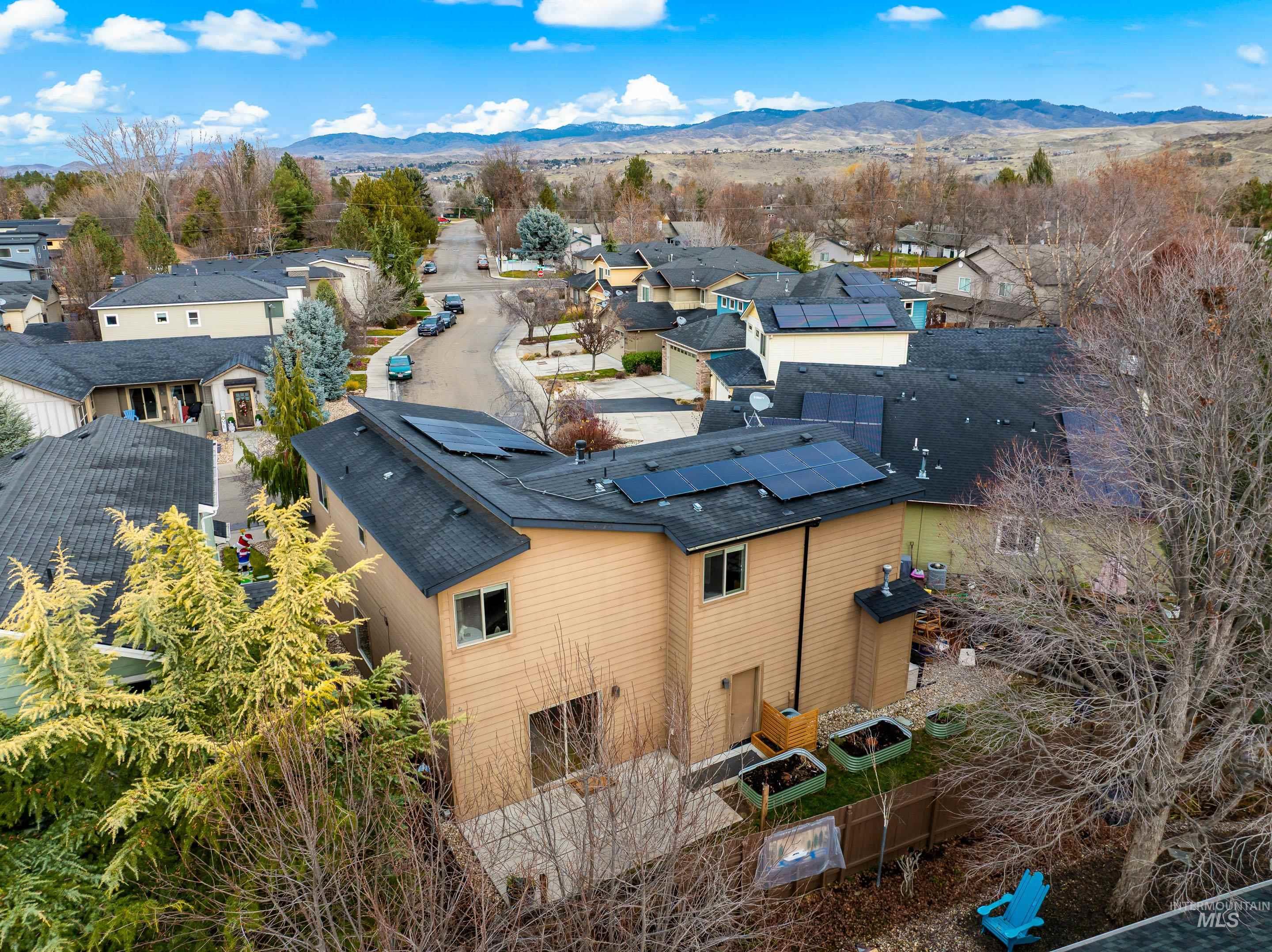 2130 S Myers Pl, Boise, Idaho 83706, 3 Bedrooms, 2.5 Bathrooms, Residential For Sale, Price $595,000,MLS 98969529