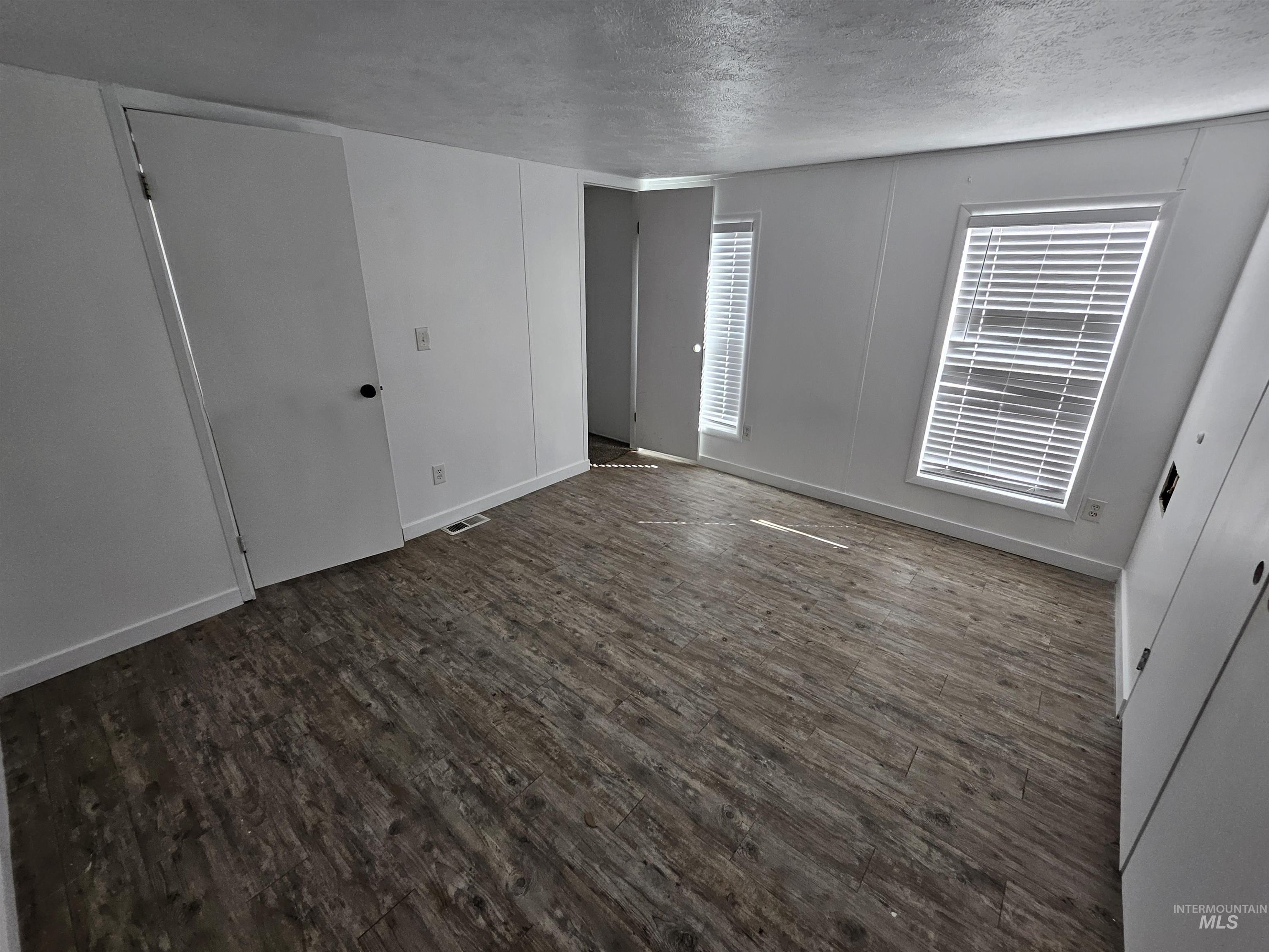 3059 Garden Pl, American Falls, Idaho 83211-5422, 3 Bedrooms, 2 Bathrooms, Residential For Sale, Price $238,888, 98969537