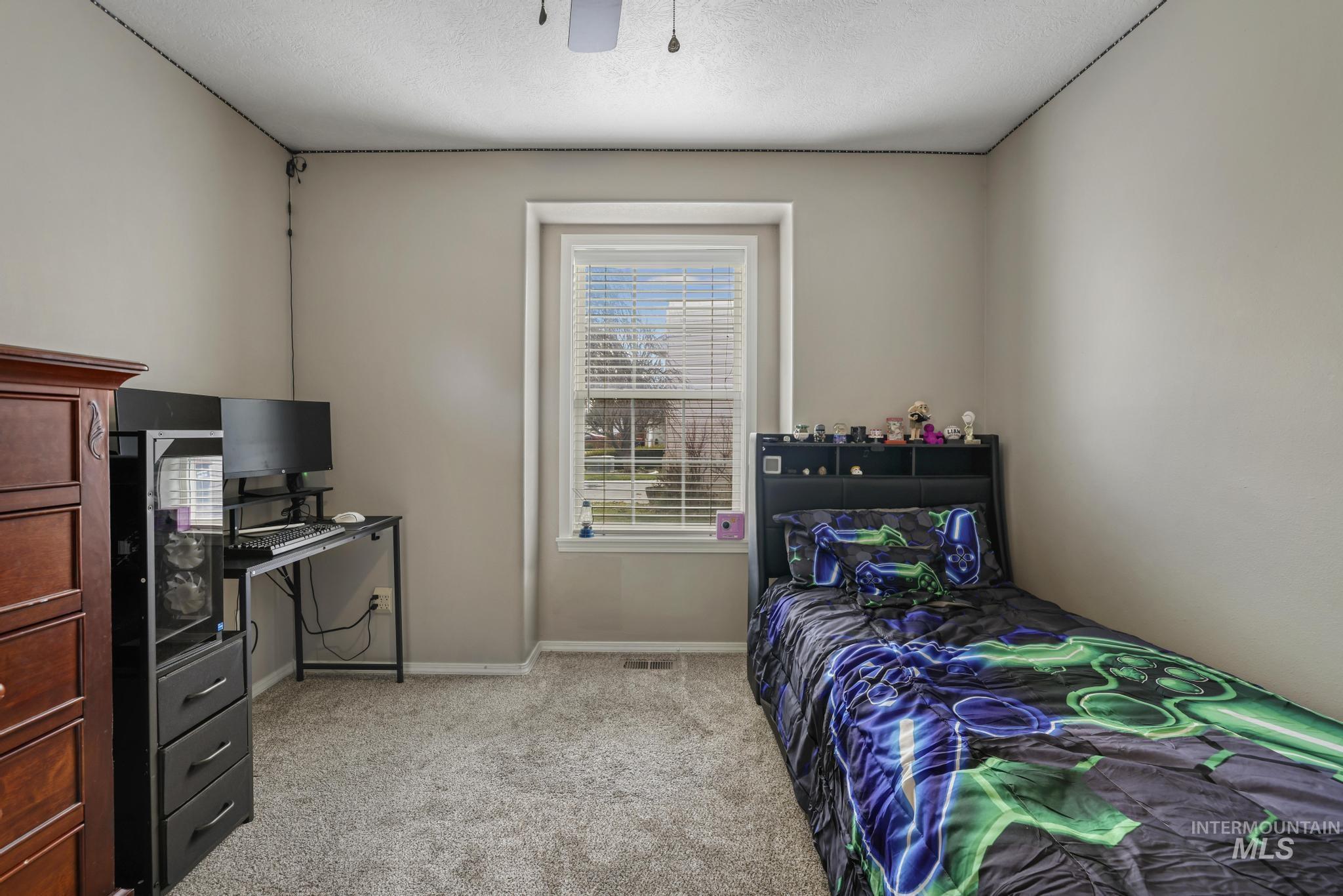 321 Cedarpark Cir, Twin Falls, Idaho 83301, 4 Bedrooms, 3 Bathrooms, Residential For Sale, Price $429,000,MLS 98969542