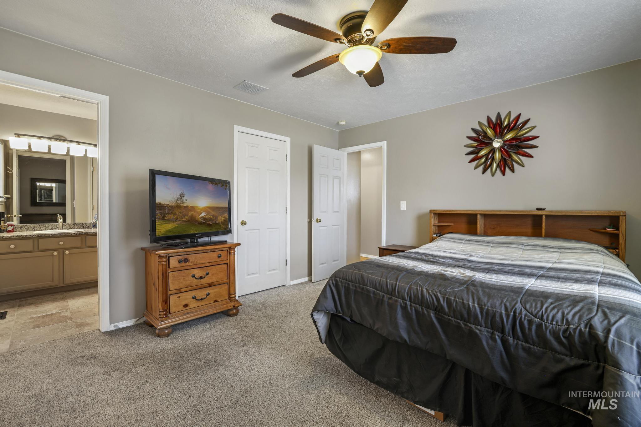 321 Cedarpark Cir, Twin Falls, Idaho 83301, 4 Bedrooms, 3 Bathrooms, Residential For Sale, Price $429,000,MLS 98969542