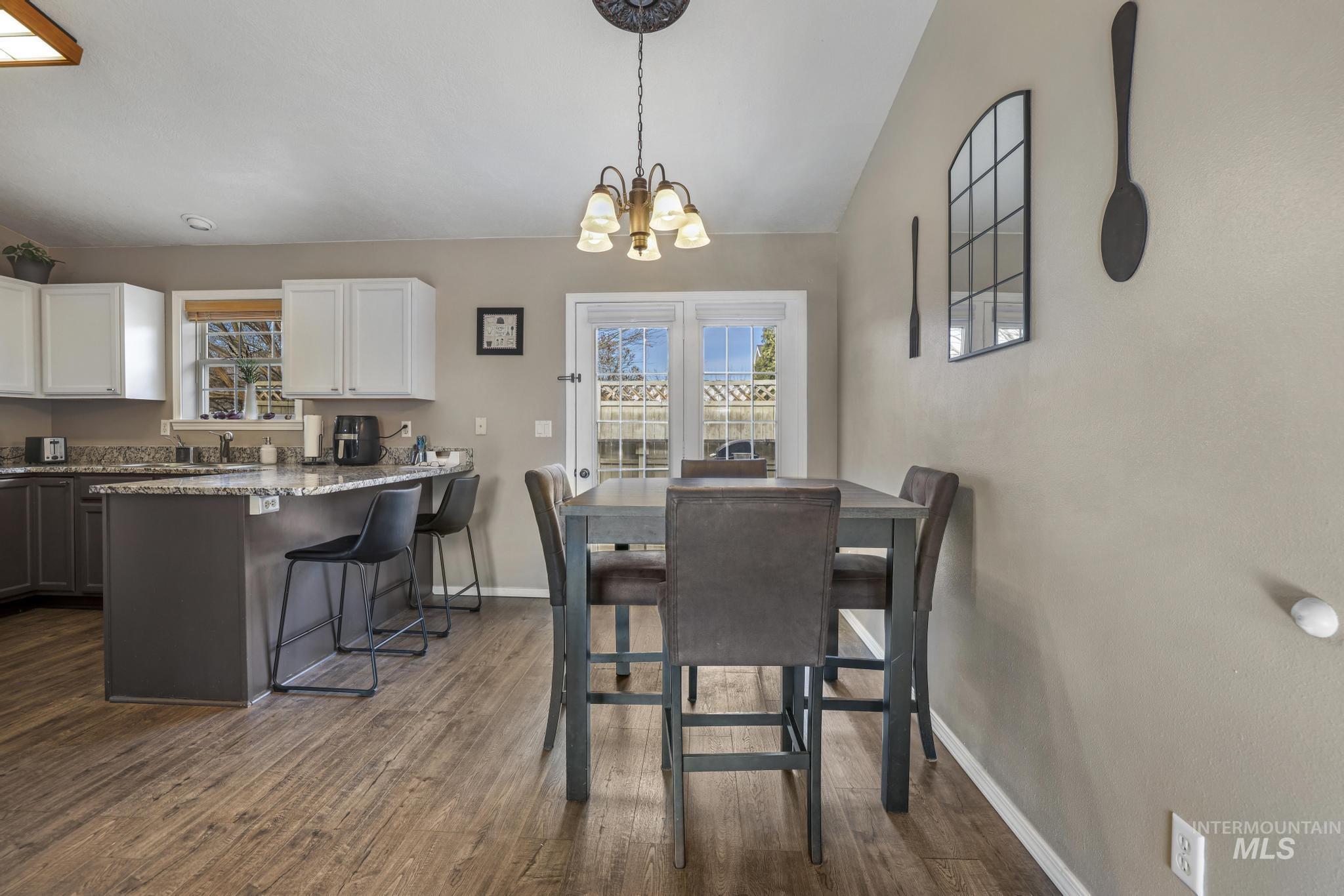 321 Cedarpark Cir, Twin Falls, Idaho 83301, 4 Bedrooms, 3 Bathrooms, Residential For Sale, Price $429,000,MLS 98969542