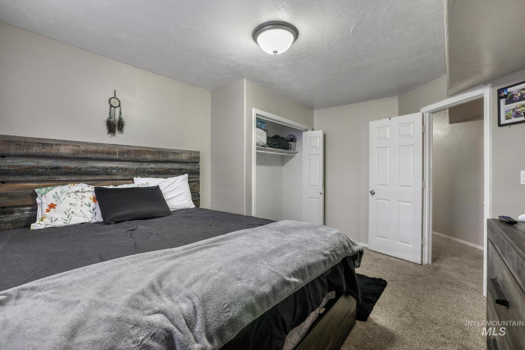 321 Cedarpark Cir, Twin Falls, Idaho 83301, 4 Bedrooms, 3 Bathrooms, Residential For Sale, Price $429,000,MLS 98969542