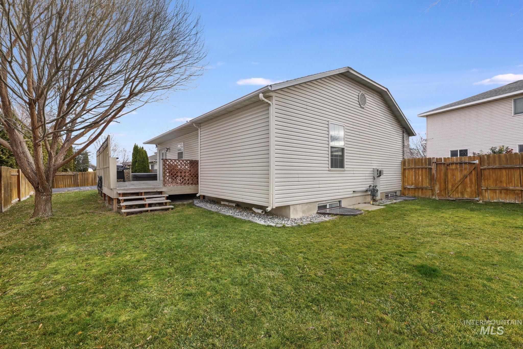 321 Cedarpark Cir, Twin Falls, Idaho 83301, 4 Bedrooms, 3 Bathrooms, Residential For Sale, Price $429,000,MLS 98969542