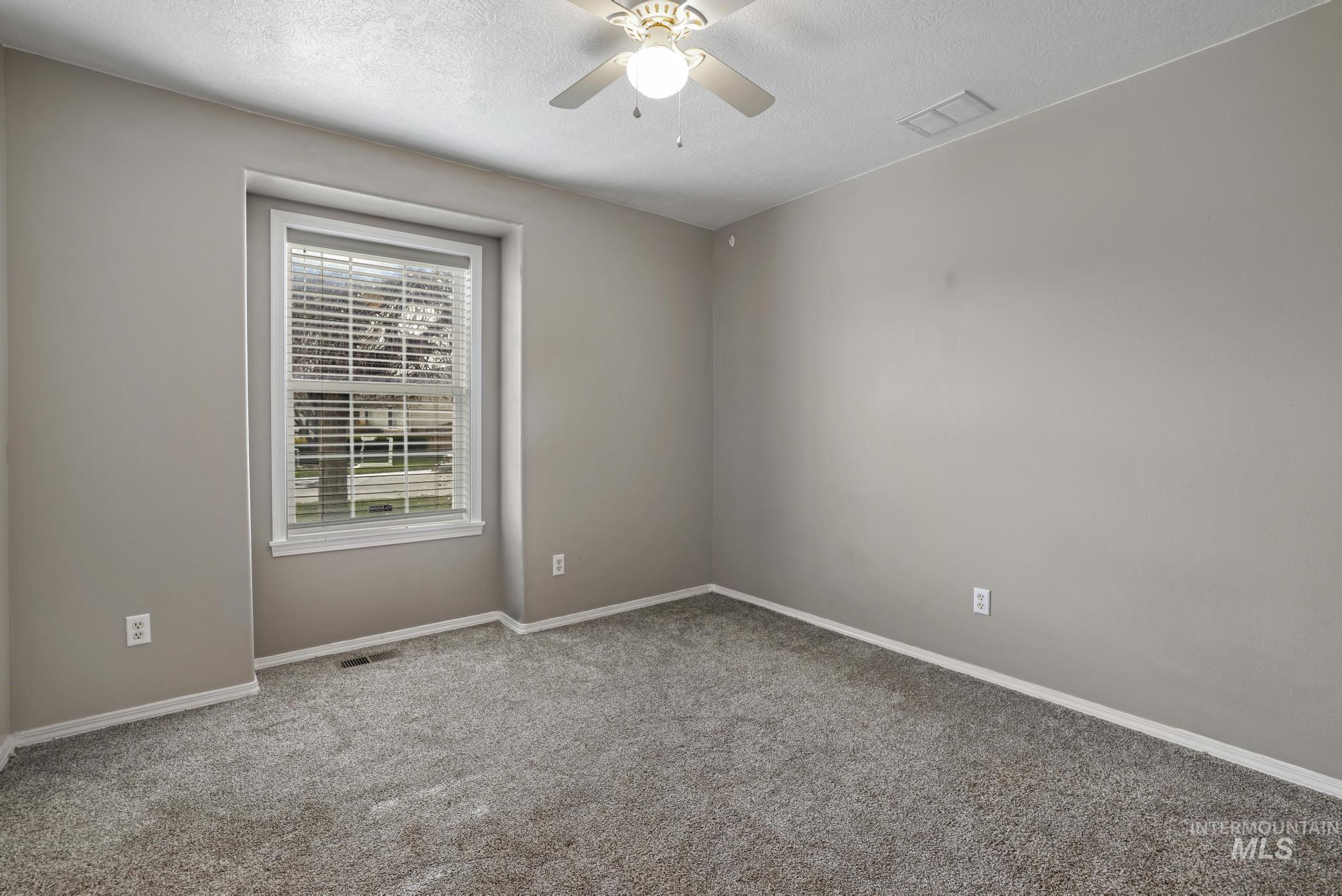 321 Cedarpark Cir, Twin Falls, Idaho 83301, 4 Bedrooms, 3 Bathrooms, Residential For Sale, Price $429,000,MLS 98969542