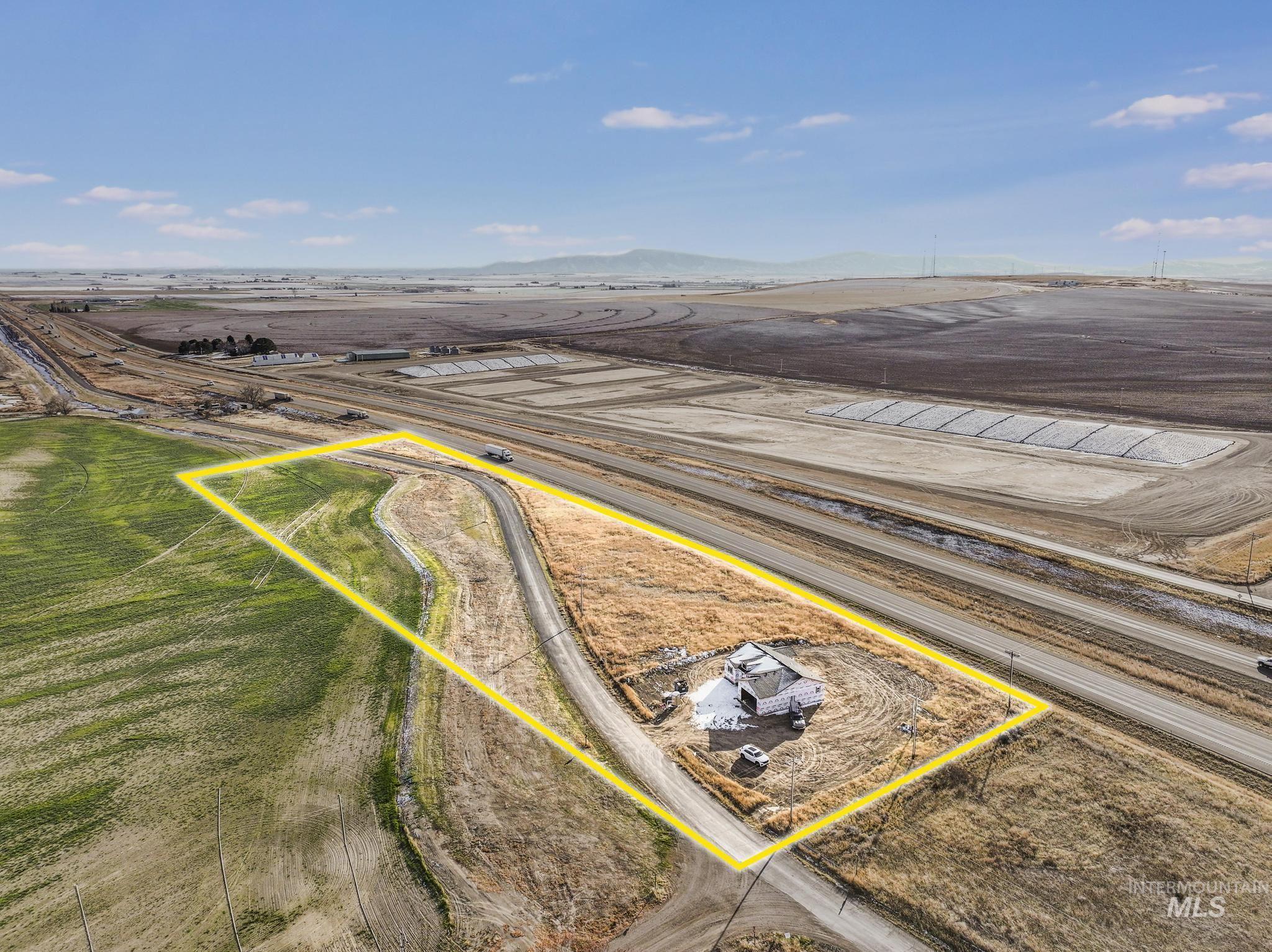 2101 E 990 S, Hazelton, Idaho 83335, 3 Bedrooms, 2 Bathrooms, Residential For Sale, Price $435,000,MLS 98969547