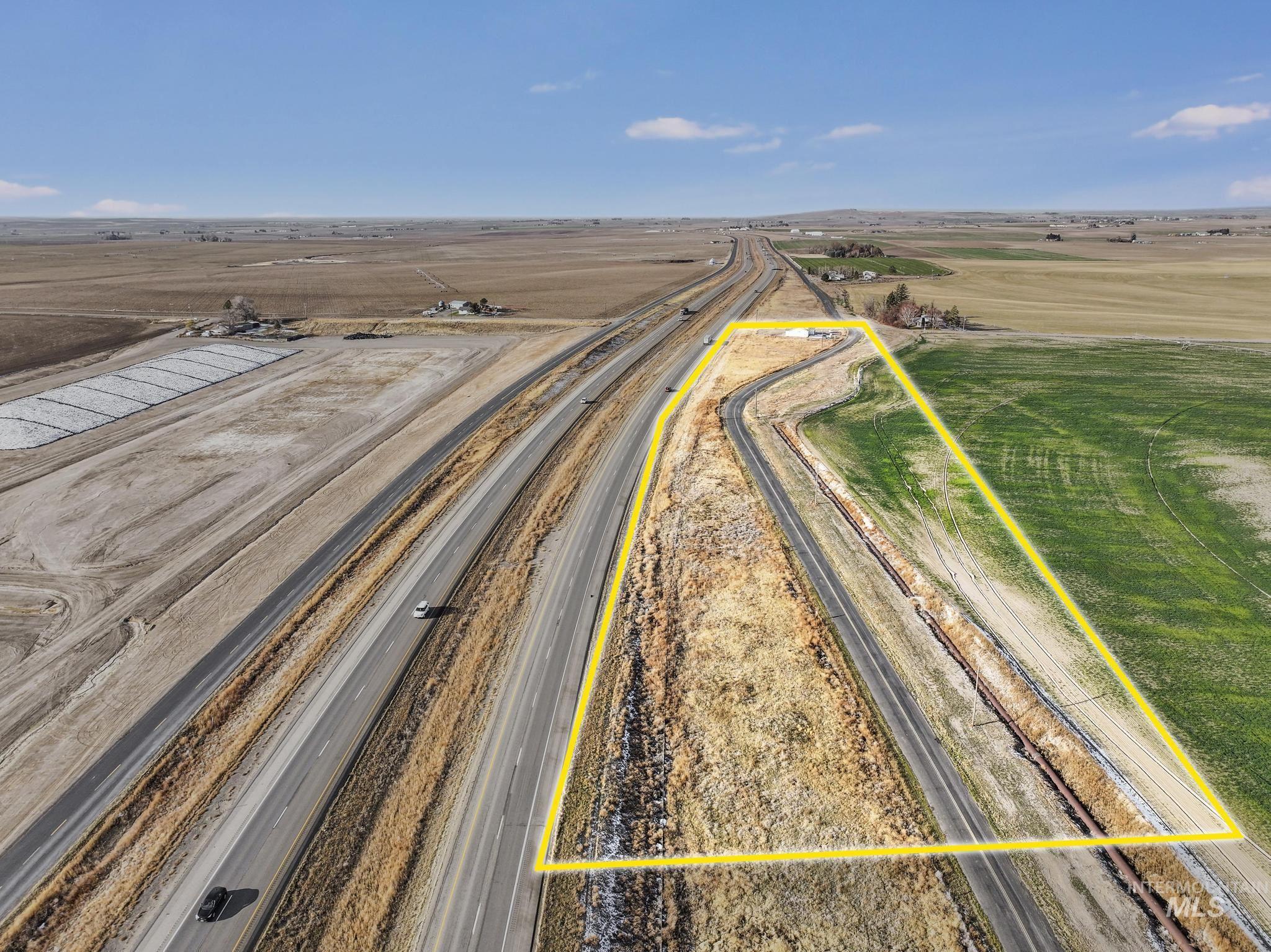 2101 E 990 S, Hazelton, Idaho 83335, 3 Bedrooms, 2 Bathrooms, Residential For Sale, Price $435,000,MLS 98969547