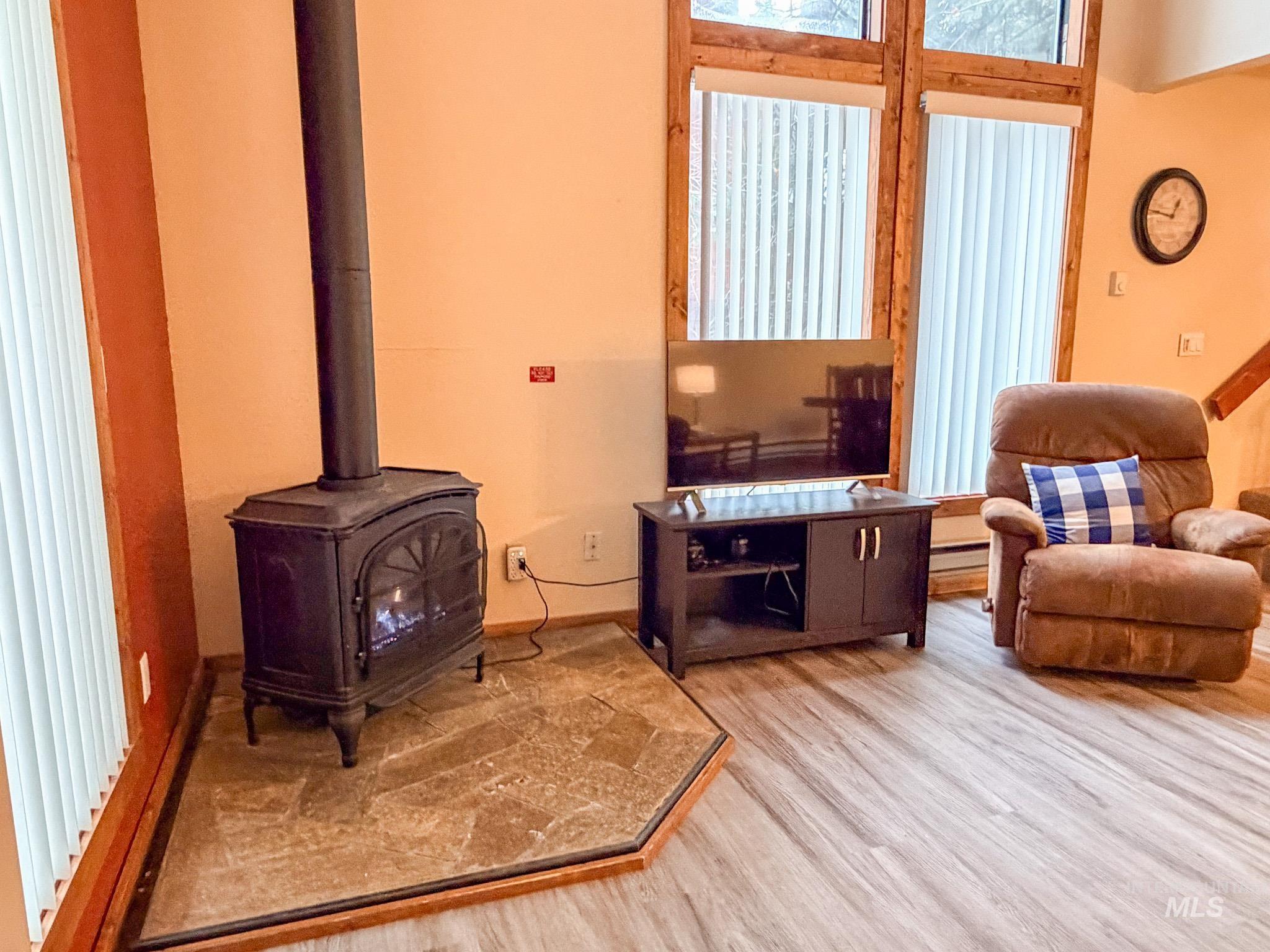 1607 Davis Ave., McCall, Idaho 83638, 2 Bedrooms, 2 Bathrooms, Residential For Sale, Price $625,000,MLS 98969552