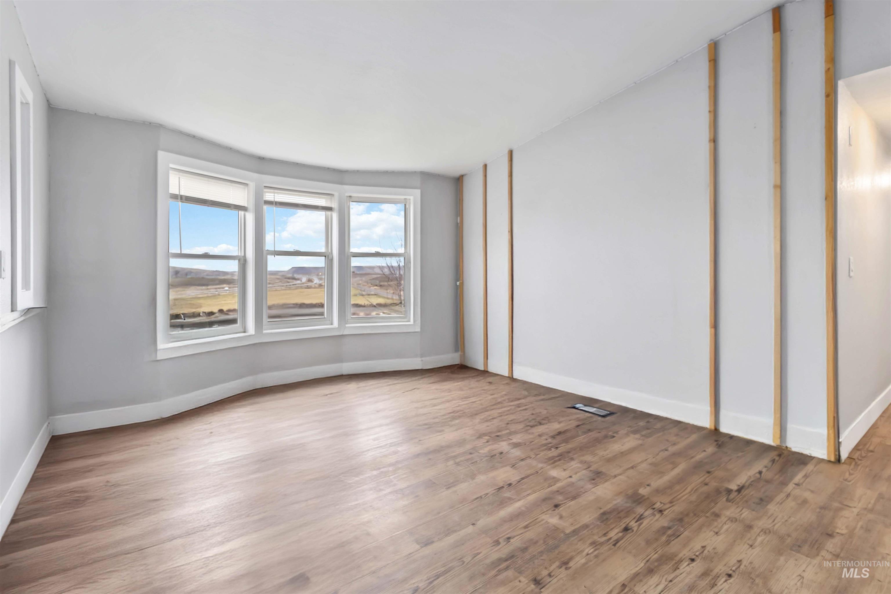 5827 E Little Basin Rd, King Hill, Idaho 83633, 4 Bedrooms, 2 Bathrooms, Residential For Sale, Price $405,000,MLS 98969564