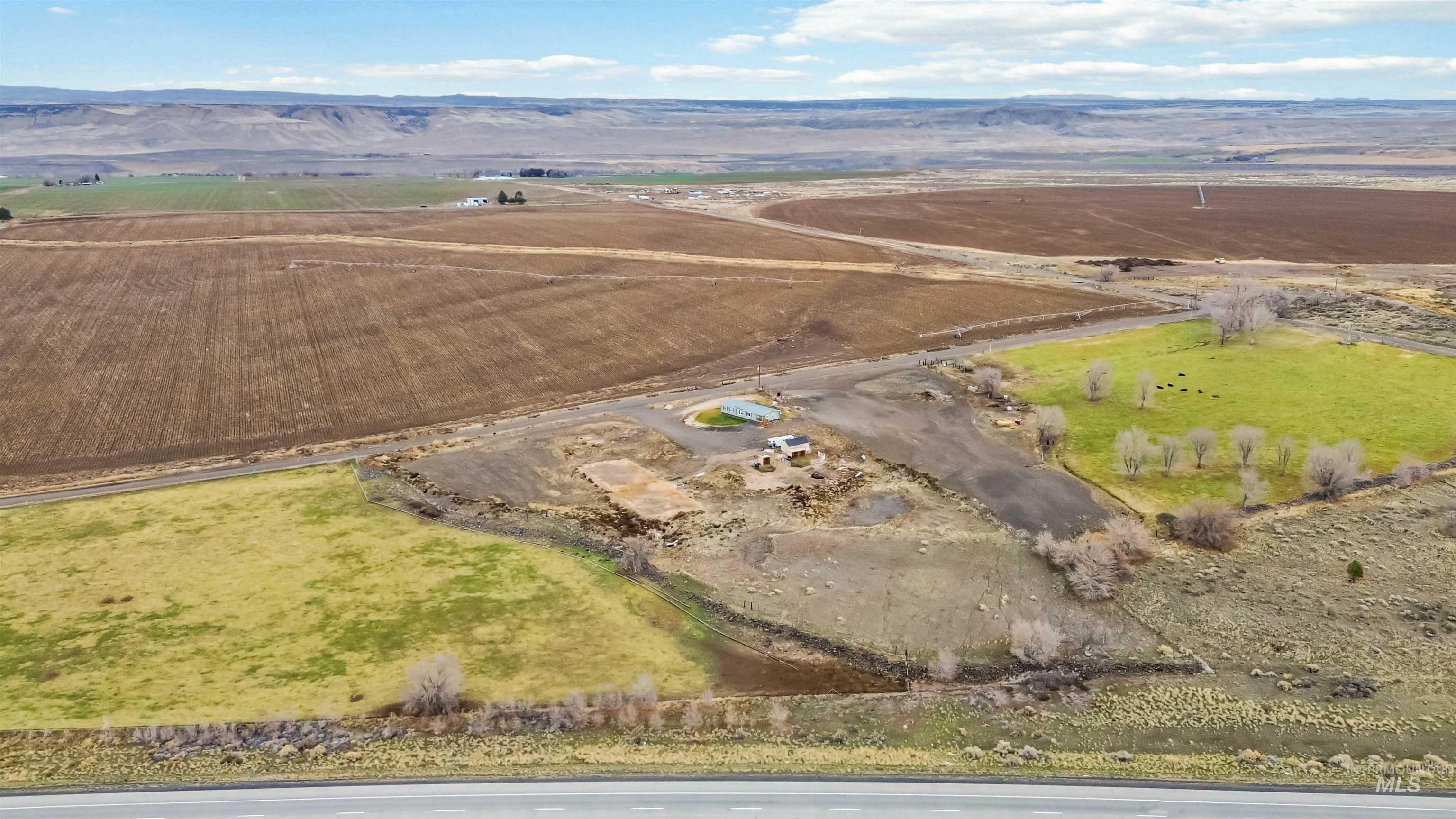 5827 E Little Basin Rd, King Hill, Idaho 83633, 4 Bedrooms, 2 Bathrooms, Residential For Sale, Price $405,000,MLS 98969564