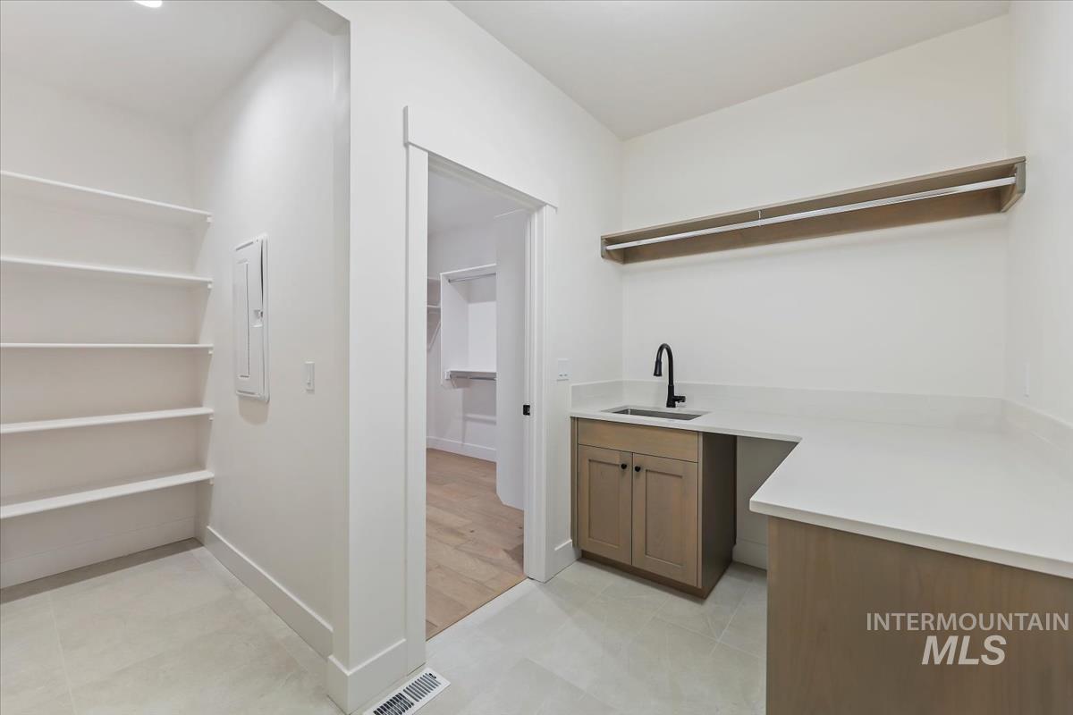 2201 E Blakehurst St, Kuna, Idaho 83634, 3 Bedrooms, 2.5 Bathrooms, Residential For Sale, Price $769,880, 98969567