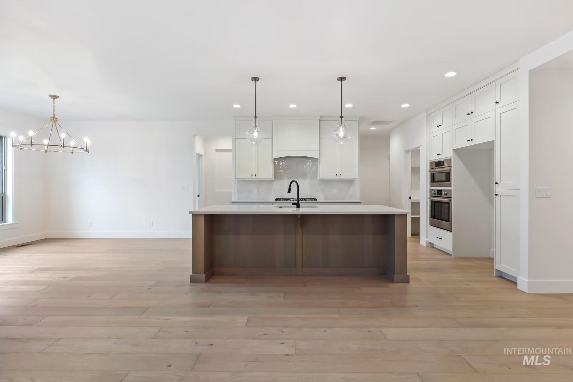 2201 E Blakehurst St, Kuna, Idaho 83634, 3 Bedrooms, 2.5 Bathrooms, Residential For Sale, Price $769,880, 98969567