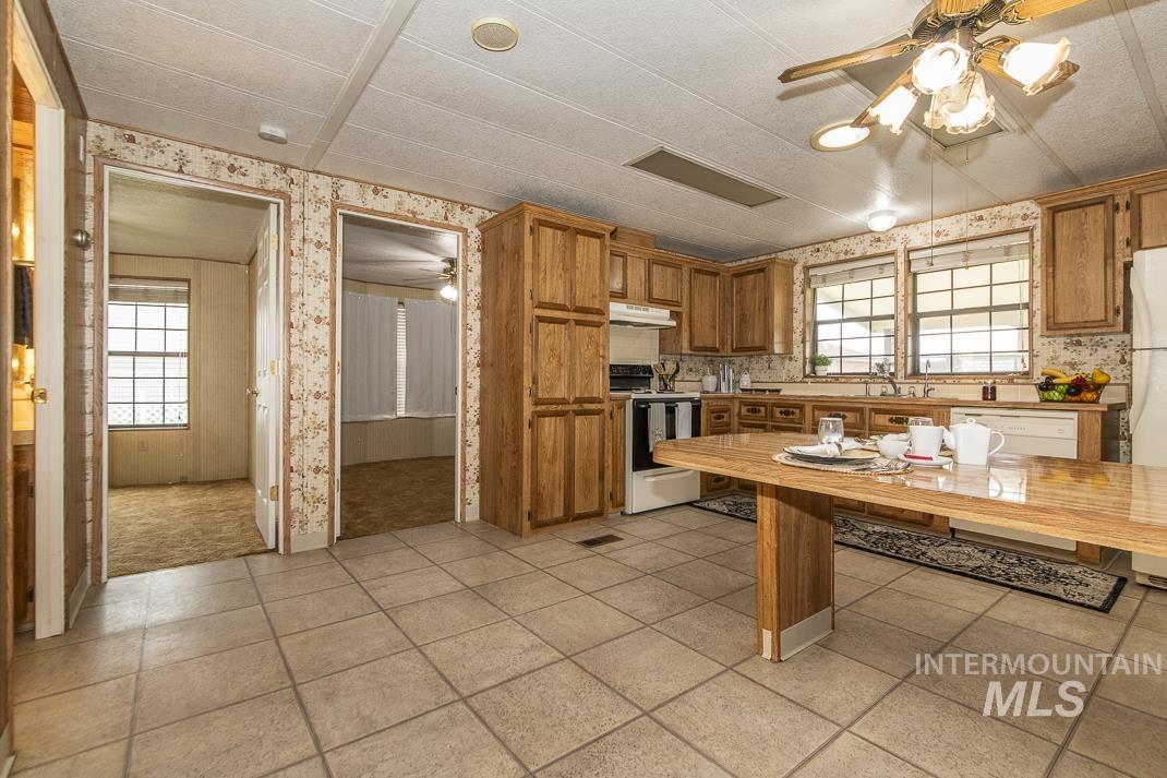 1907 W Flamingo W Flamingo #69, Nampa, Idaho 83651, 3 Bedrooms, 2 Bathrooms, Residential For Sale, Price $175,000, 98969571