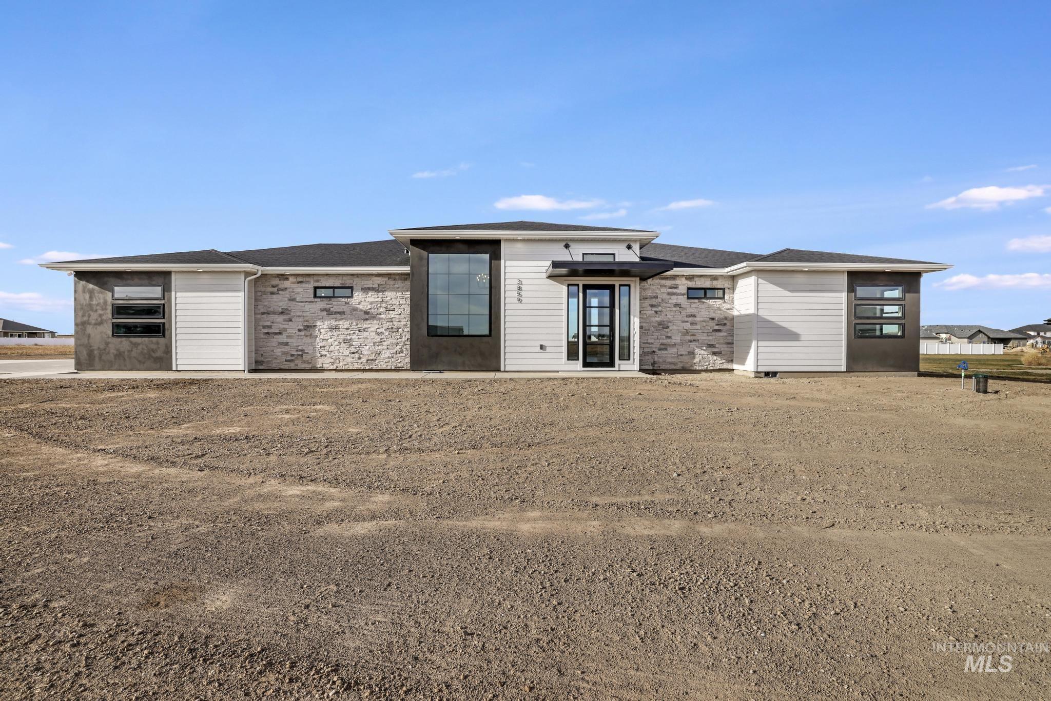 3859 N 3570 E, Kimberly, Idaho 83341, 4 Bedrooms, 2.5 Bathrooms, Residential For Sale, Price $949,900,MLS 98969581