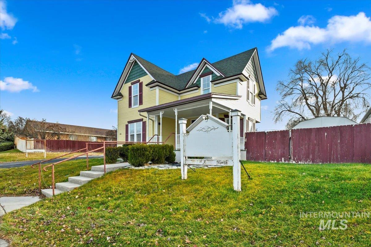 520 N 16th Ave, Nampa, Idaho 83687, 3 Bedrooms, 3 Bathrooms, Residential For Sale, Price $487,000,MLS 98969582