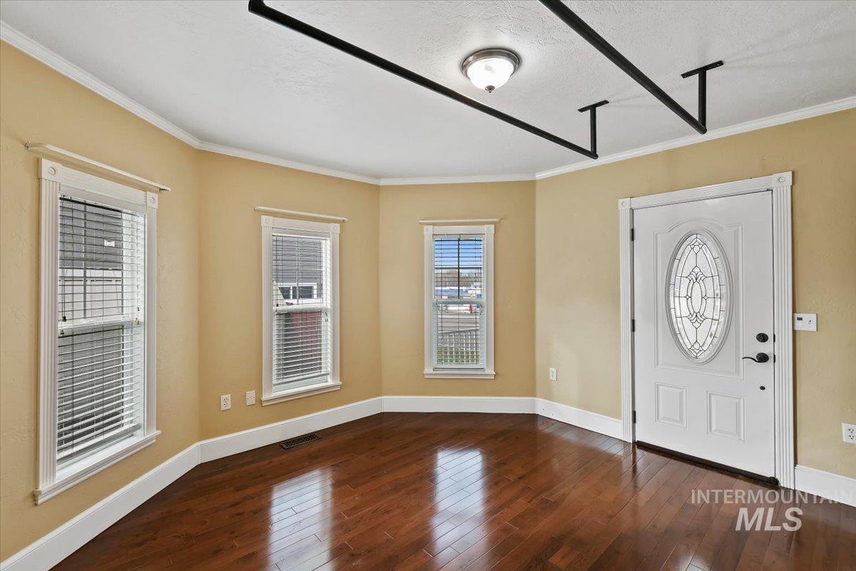 520 N 16th Ave, Nampa, Idaho 83687, 3 Bedrooms, 3 Bathrooms, Residential For Sale, Price $487,000,MLS 98969582