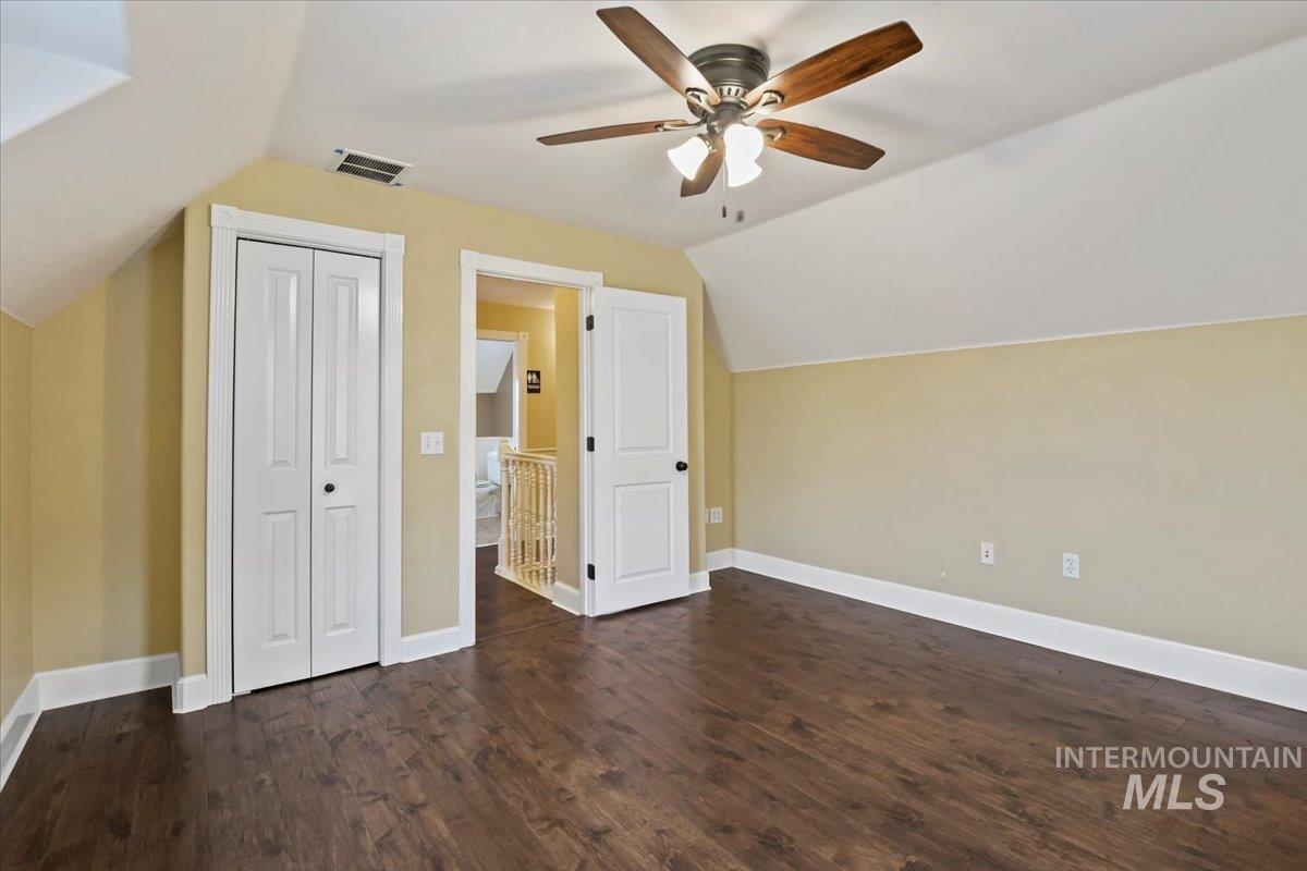 520 N 16th Ave, Nampa, Idaho 83687, 3 Bedrooms, 3 Bathrooms, Residential For Sale, Price $487,000,MLS 98969582