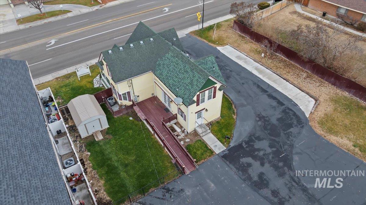 520 N 16th Ave, Nampa, Idaho 83687, 3 Bedrooms, 3 Bathrooms, Residential For Sale, Price $487,000,MLS 98969582