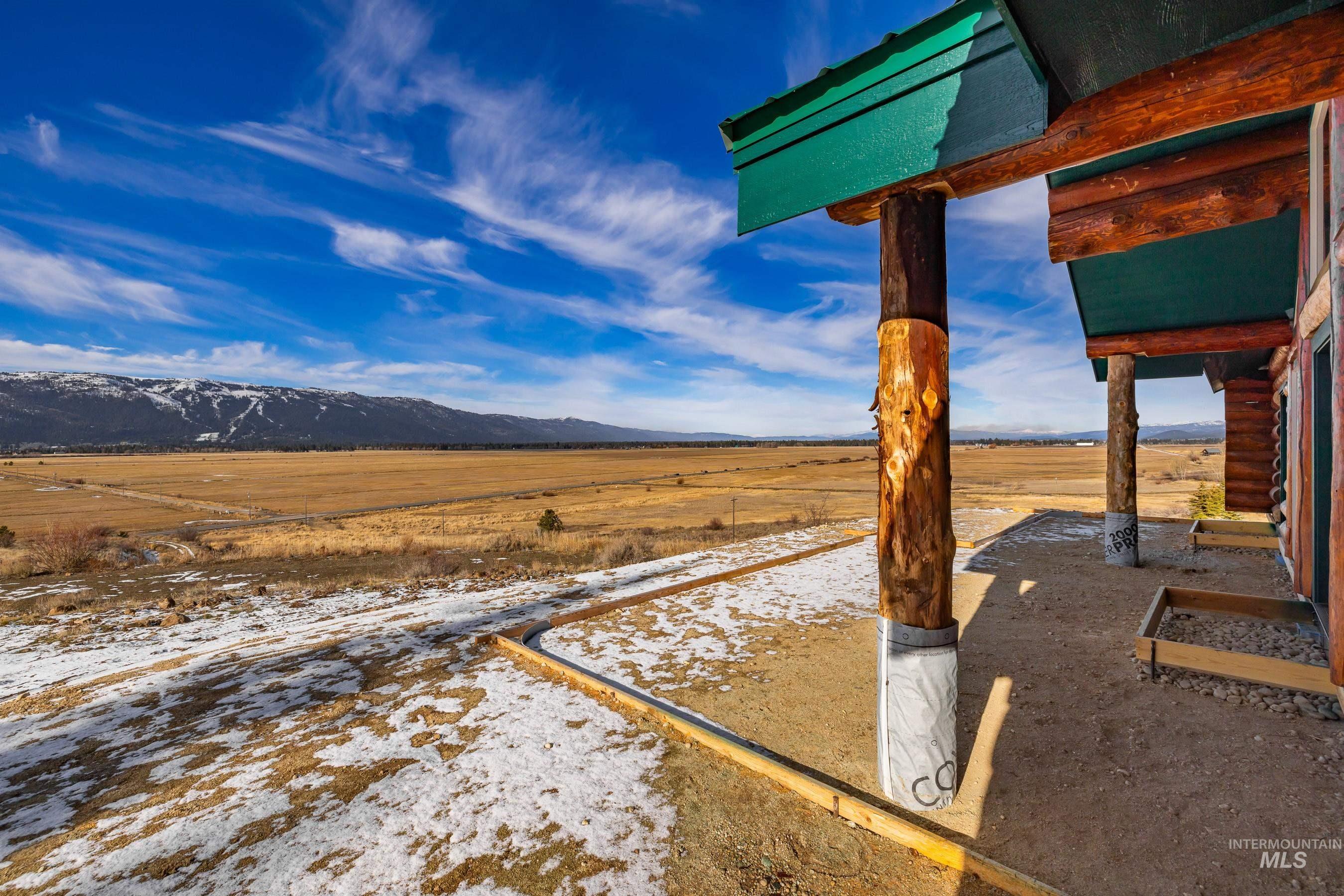 12594 Takeuchi Dr, Donnelly, Idaho 83615, 2 Bedrooms, 2 Bathrooms, Residential For Sale, Price $699,000,MLS 98969584