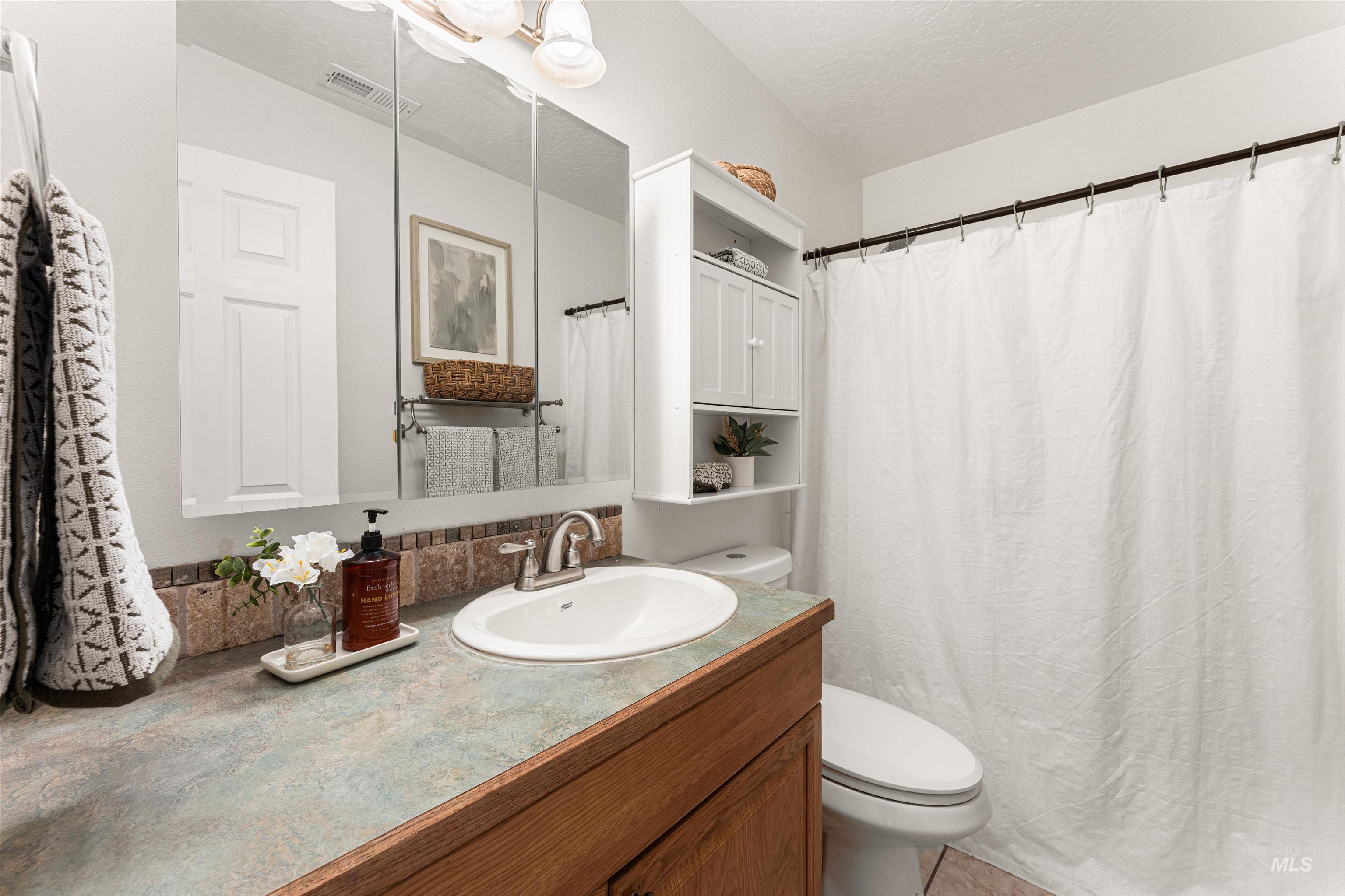 728 N Apricot Pl, Nampa, Idaho 83687, 4 Bedrooms, 2.5 Bathrooms, Residential For Sale, Price $569,900, 98969589